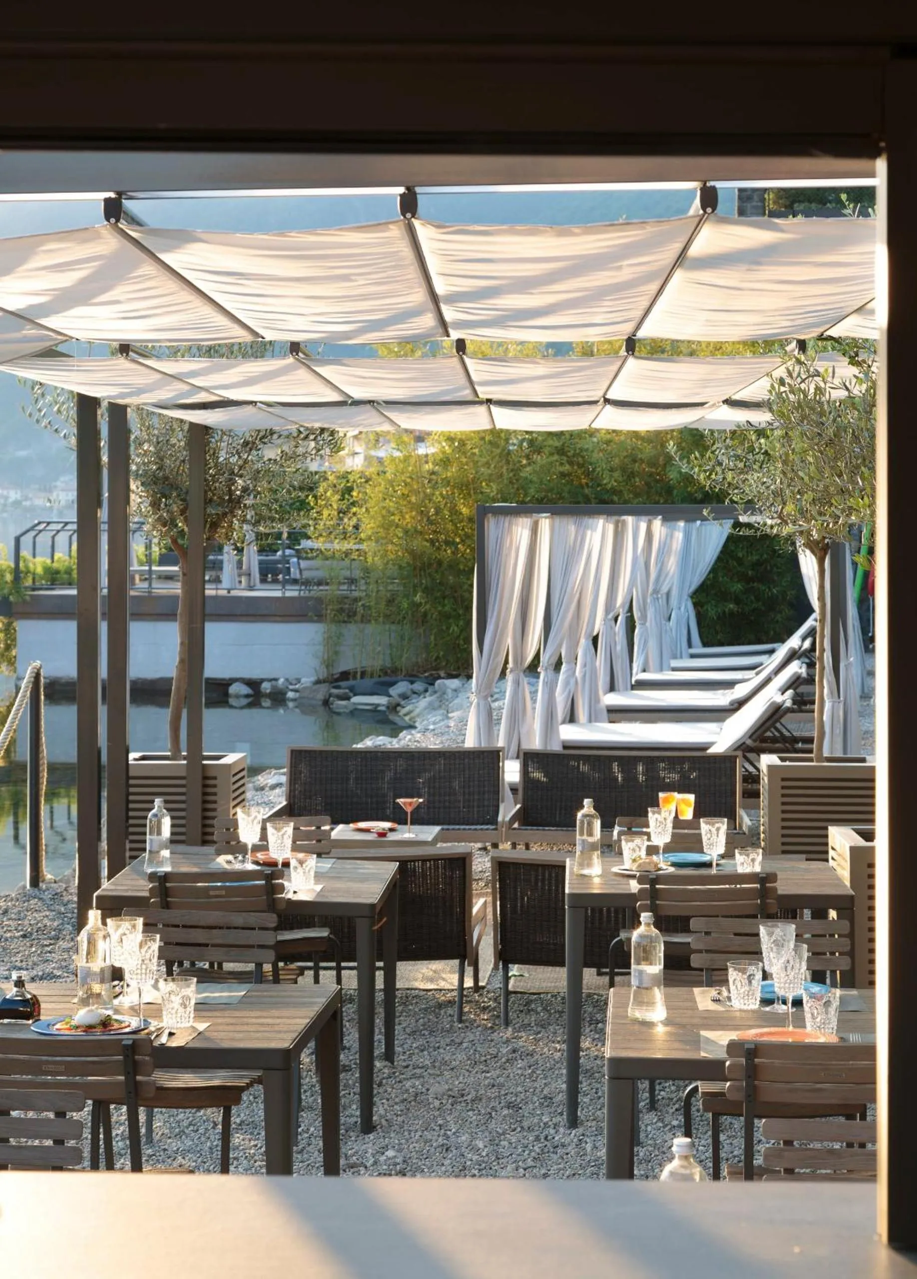 Restaurant/places to eat in Filario Hotel & Residences