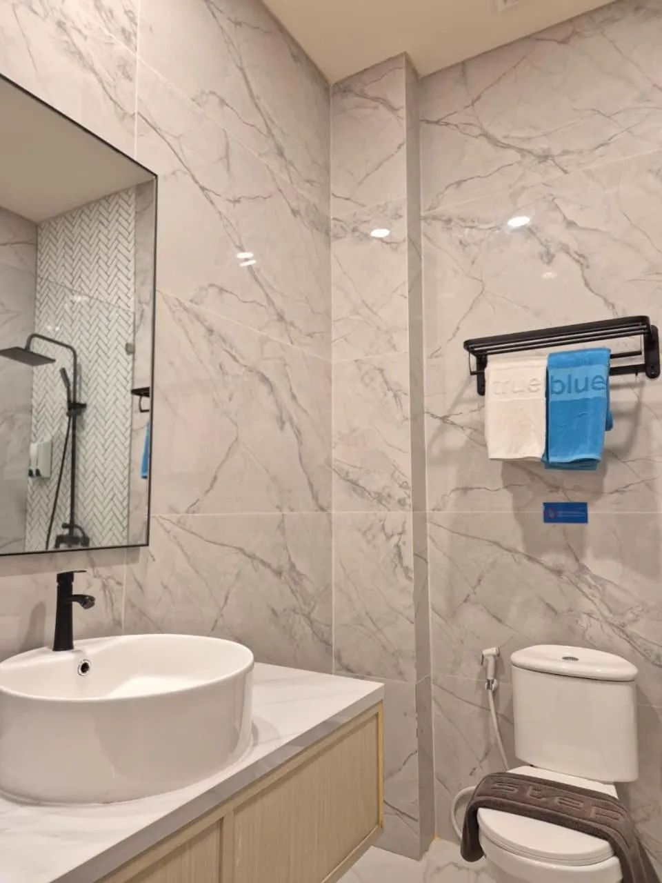 Bathroom in True Blue Hotel Menteng