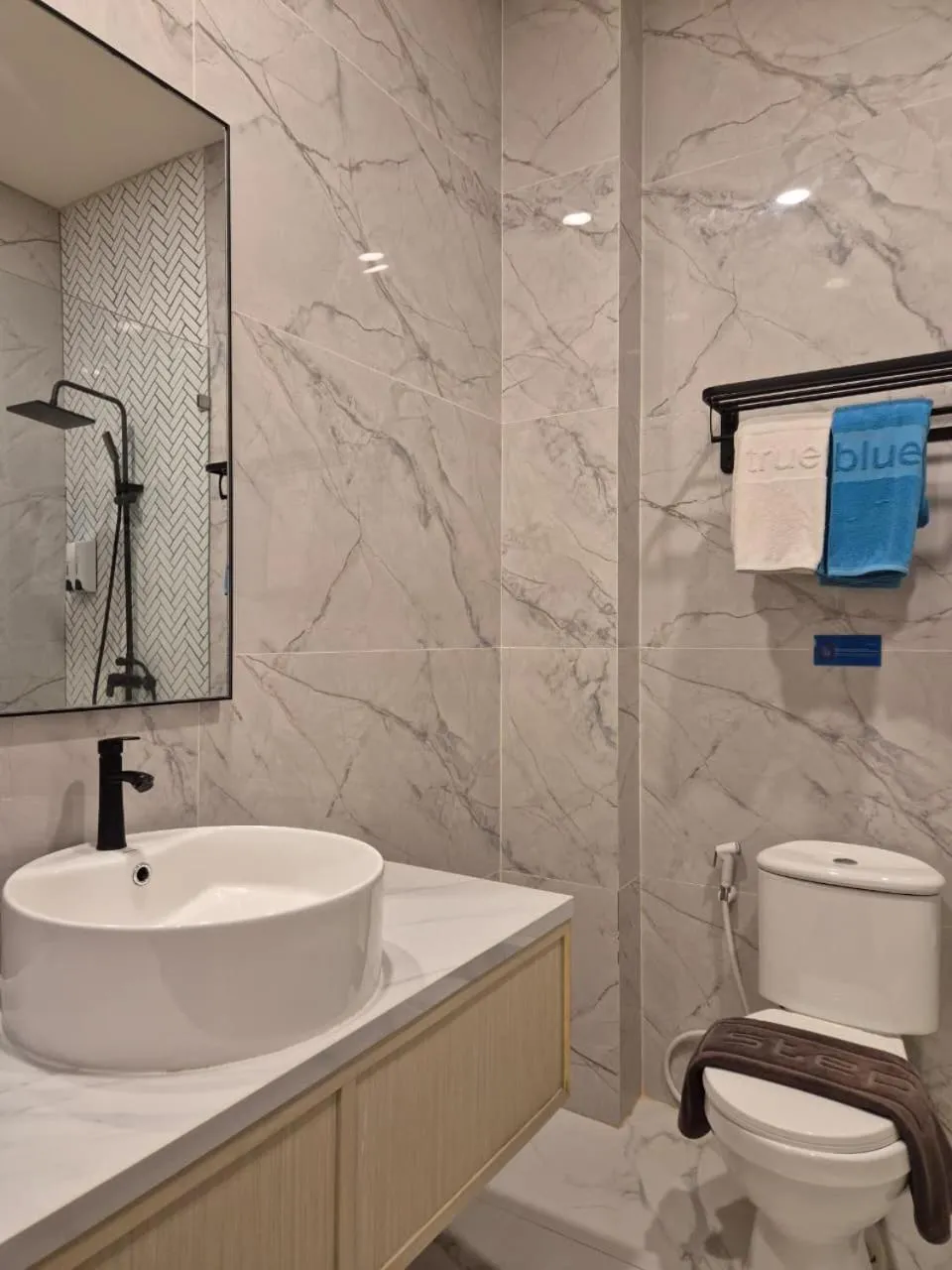 Bathroom in True Blue Hotel Menteng