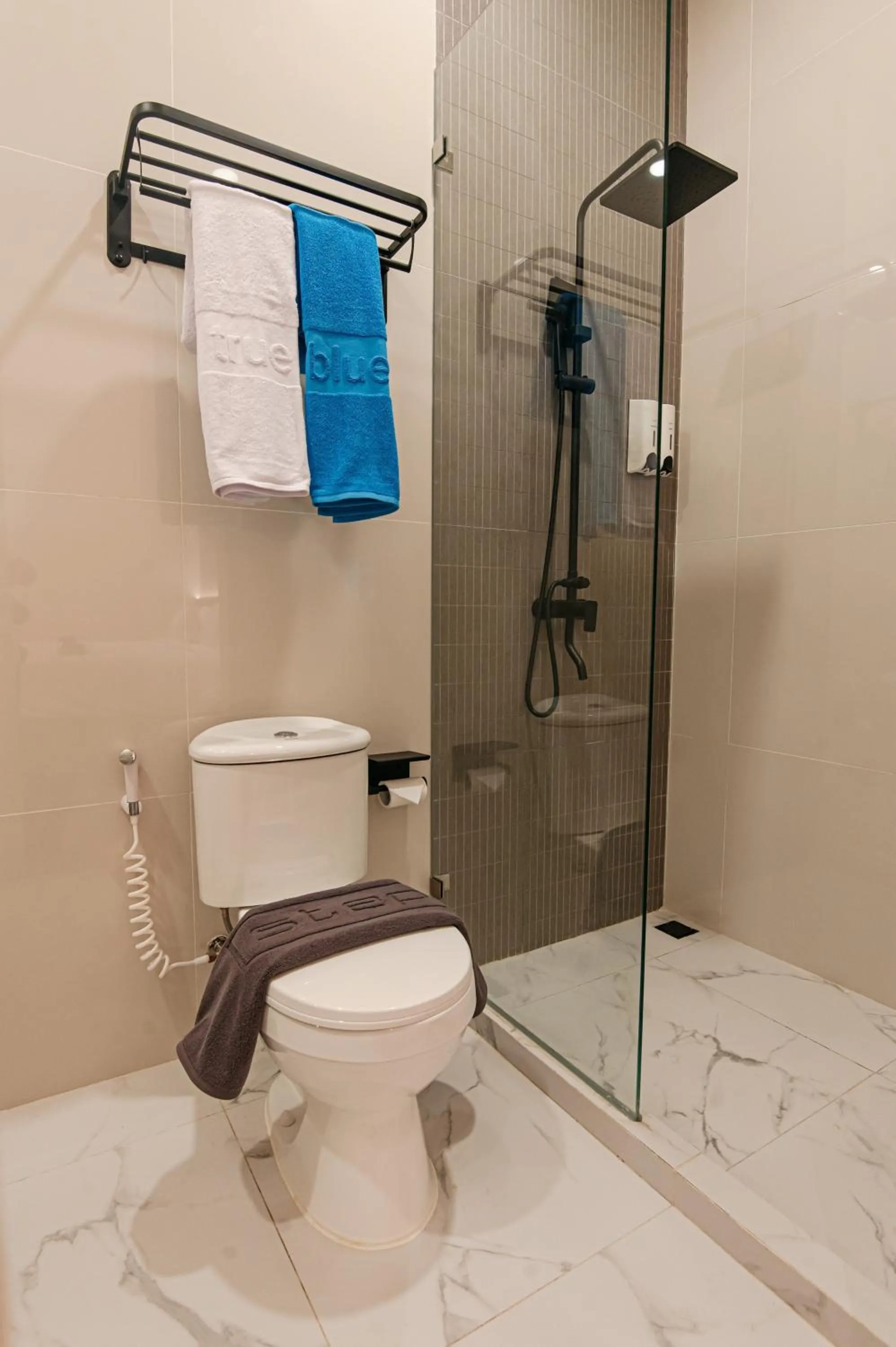 Bathroom in True Blue Hotel Menteng