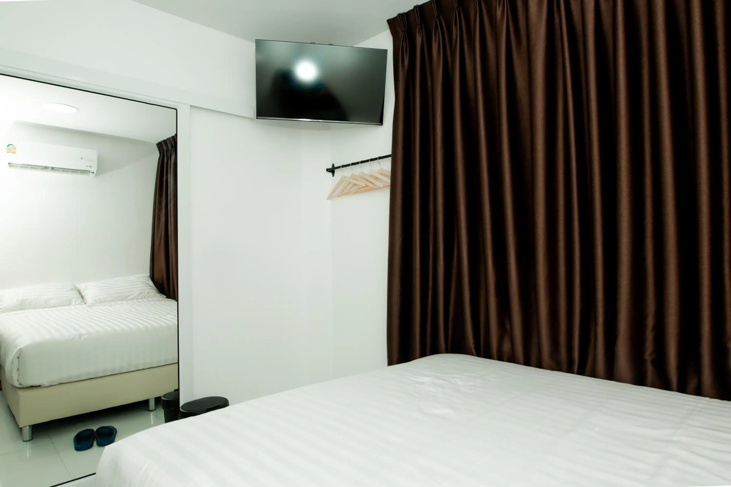 TV and multimedia, Bed in The Hostel Era