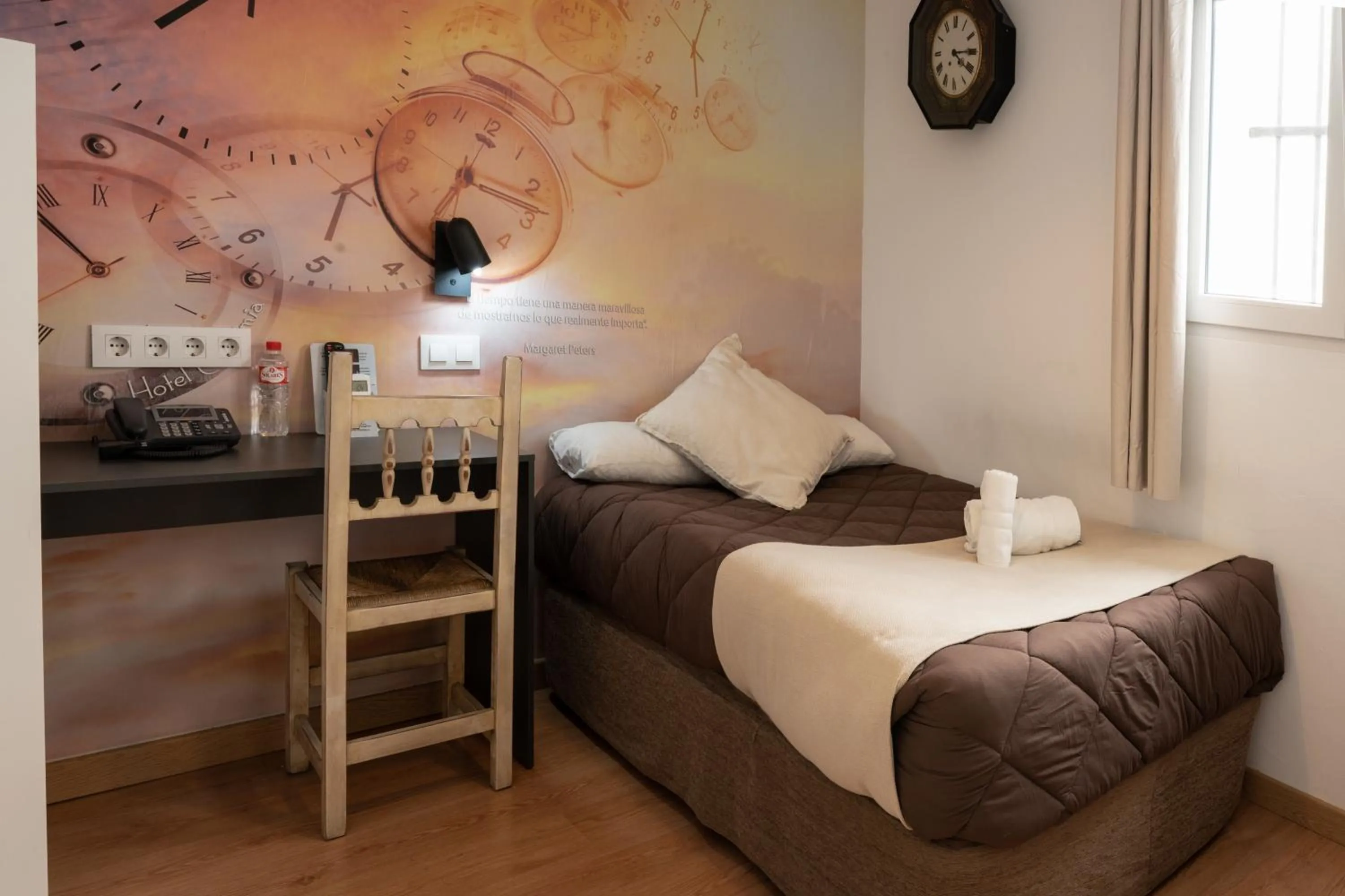 Bed in Hotel Alquimia Cadiz