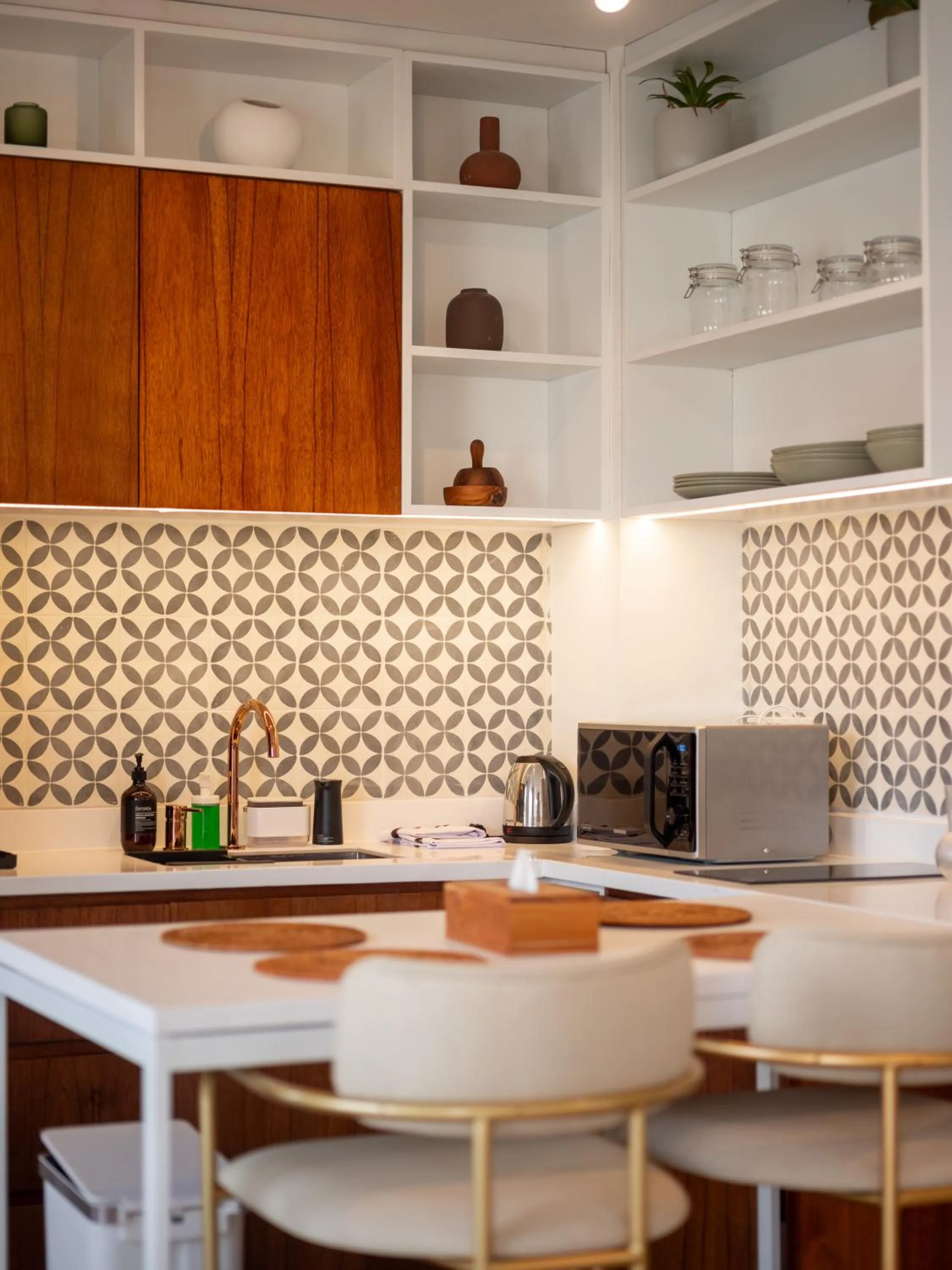 Coffee/tea facilities in The Cruise Berawa Resort