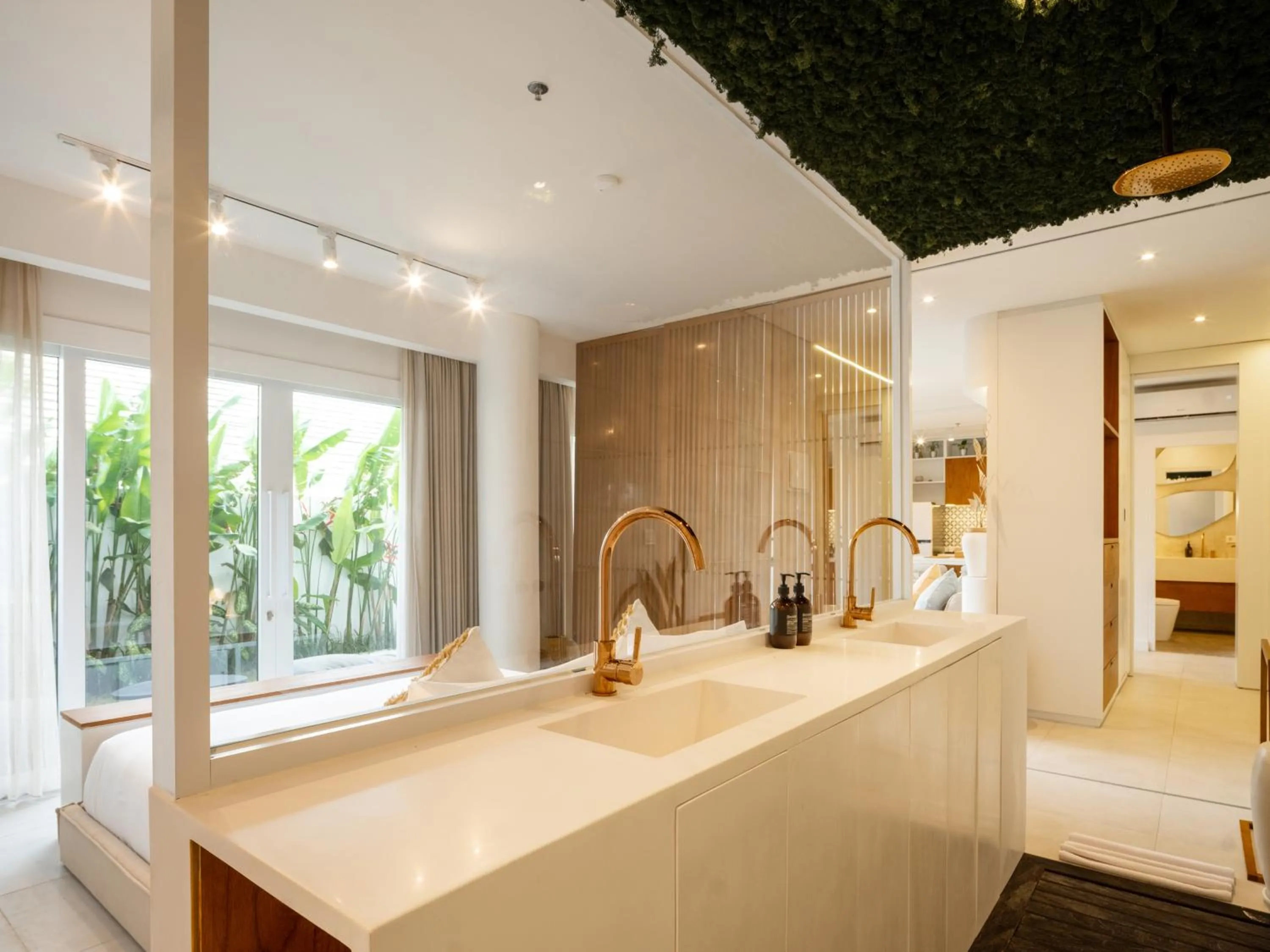 Bed in The Cruise Berawa Resort