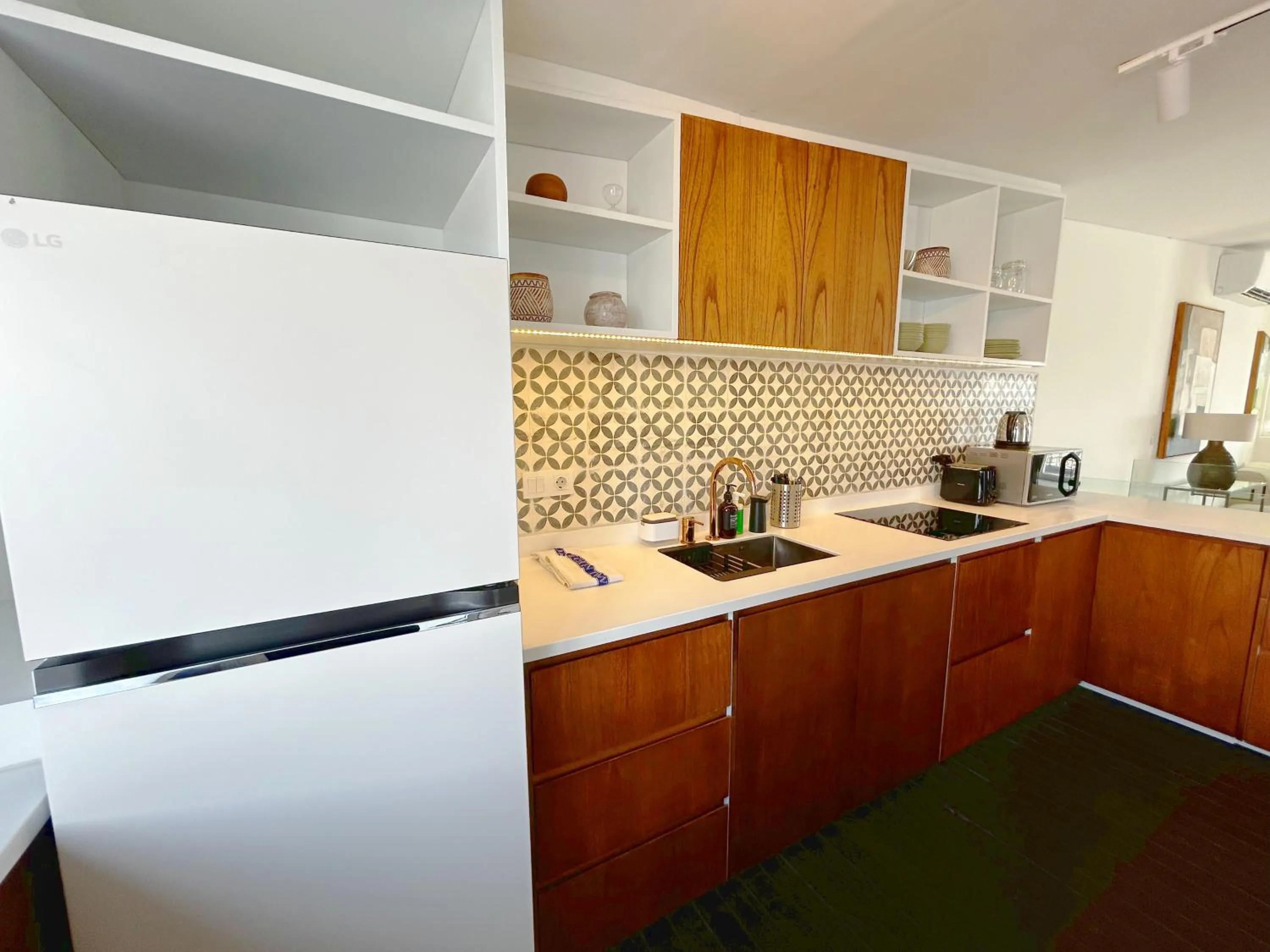Kitchen or kitchenette in The Cruise Berawa Resort