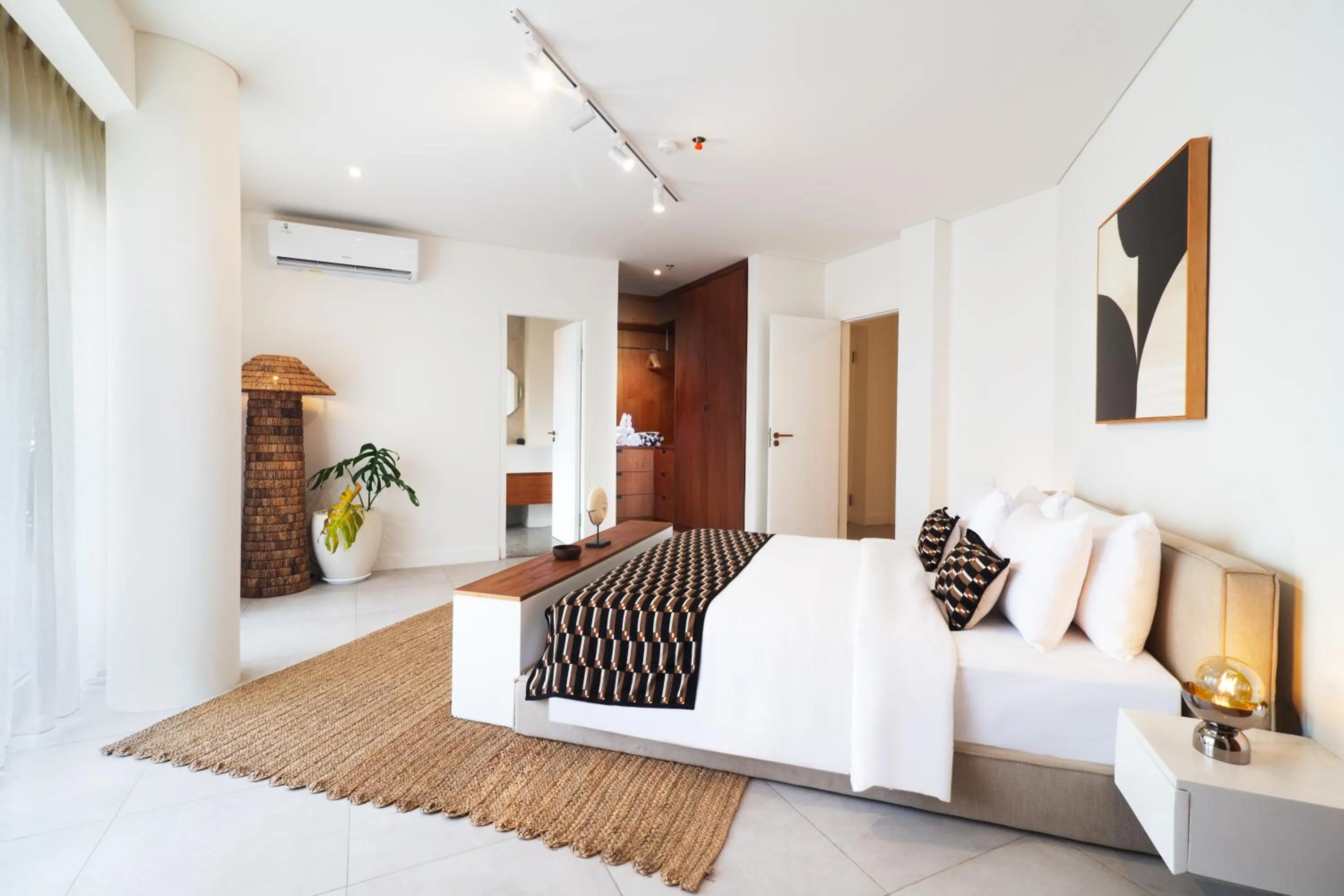 Bedroom, Bed in The Cruise Berawa Resort