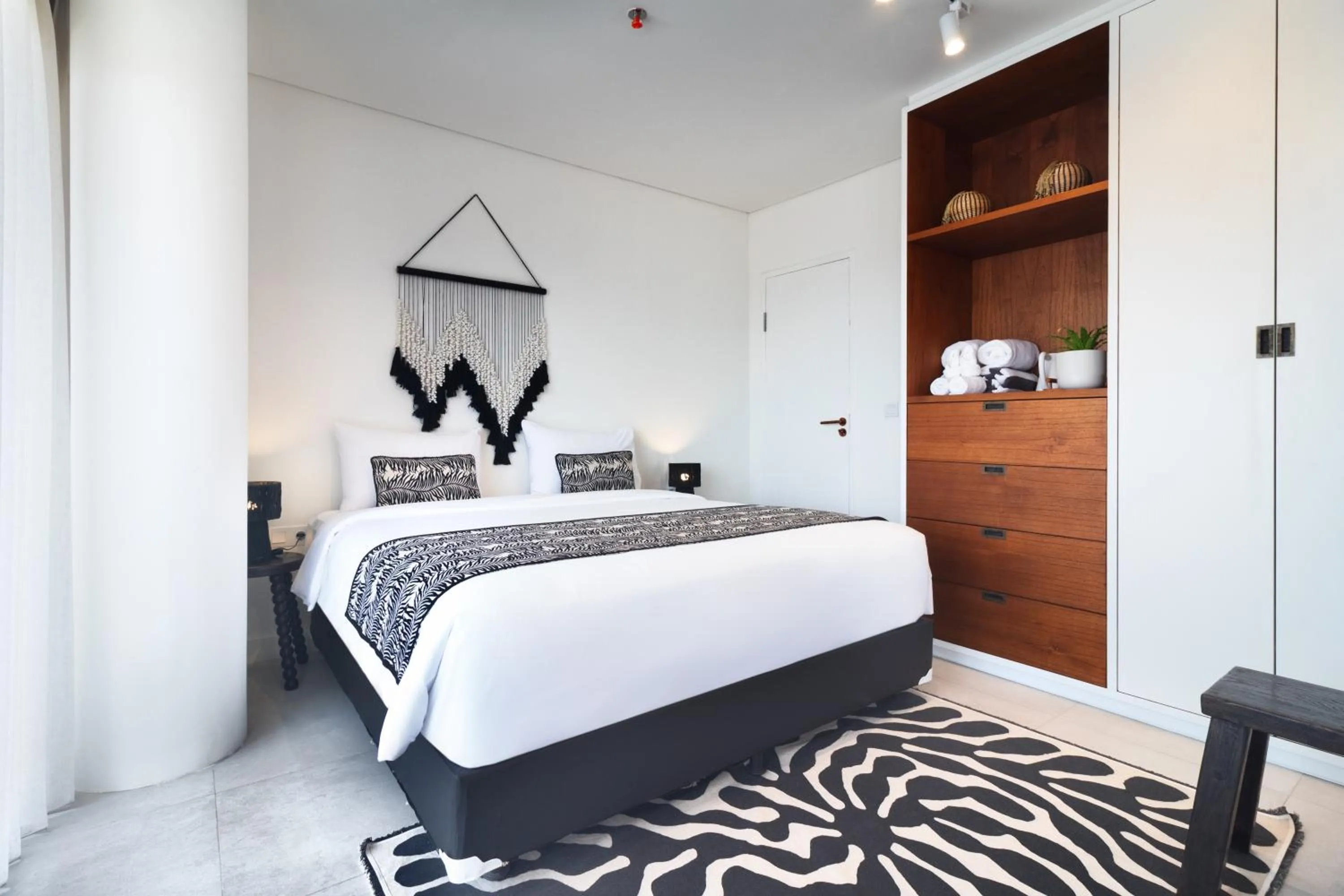 Bedroom, Bed in The Cruise Berawa Resort