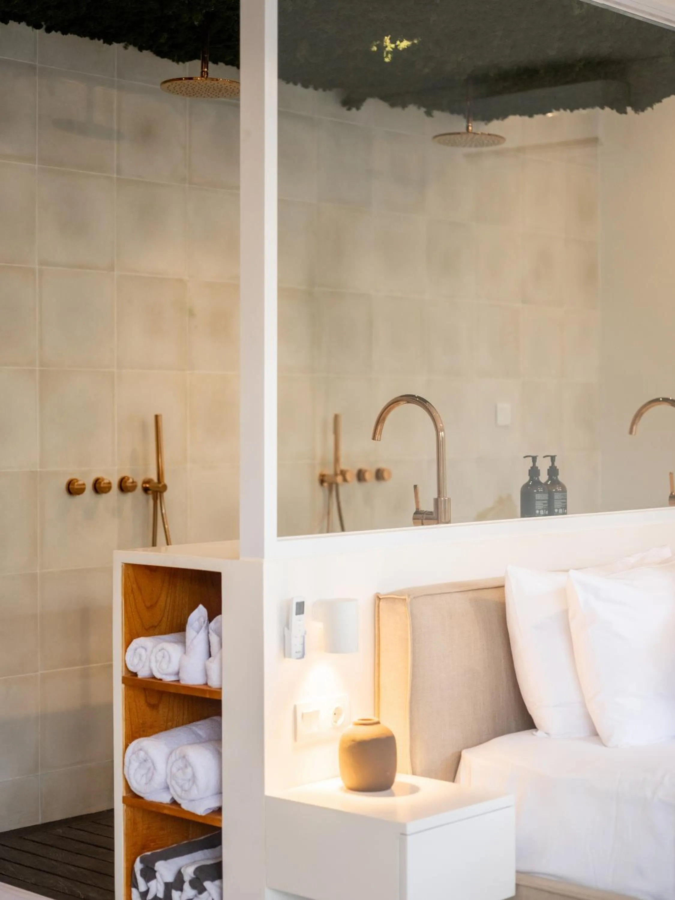 Bathroom in The Cruise Berawa Resort