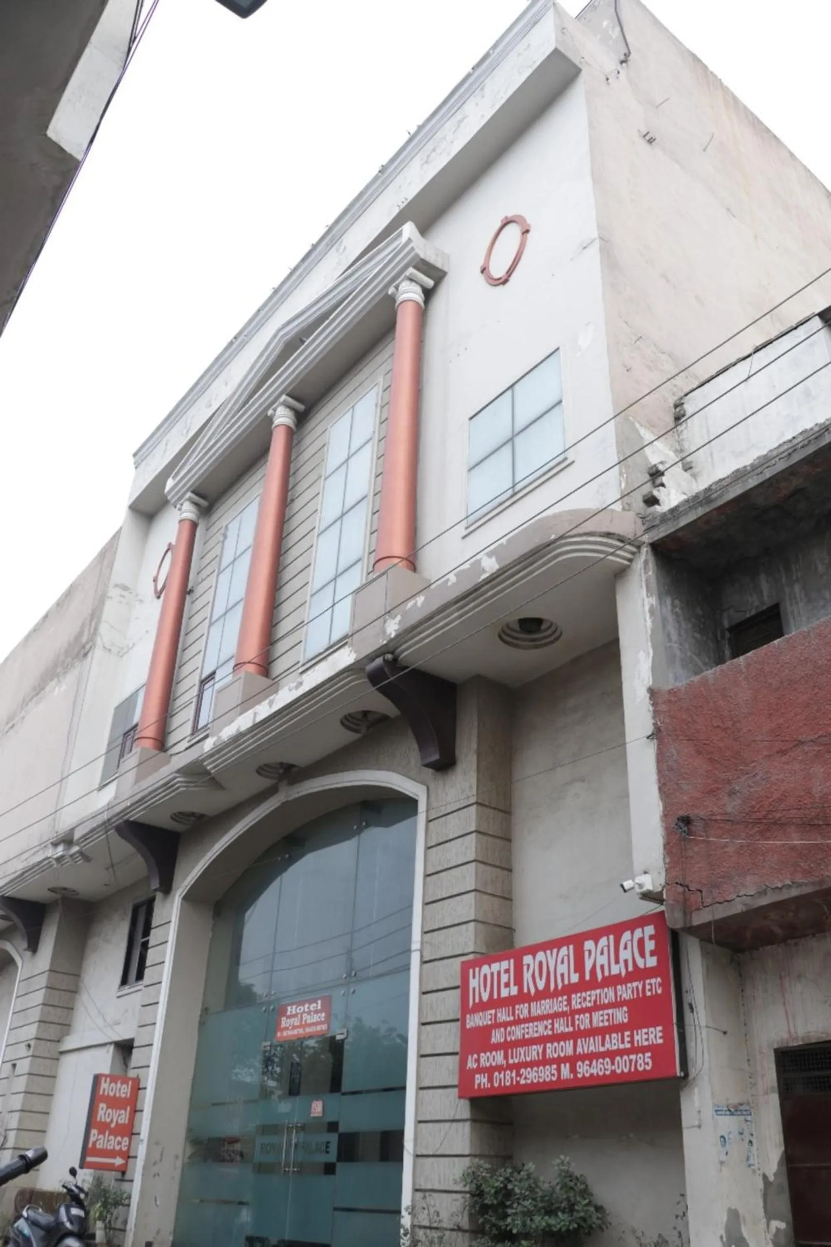 Property building in Hotel Royal Palace