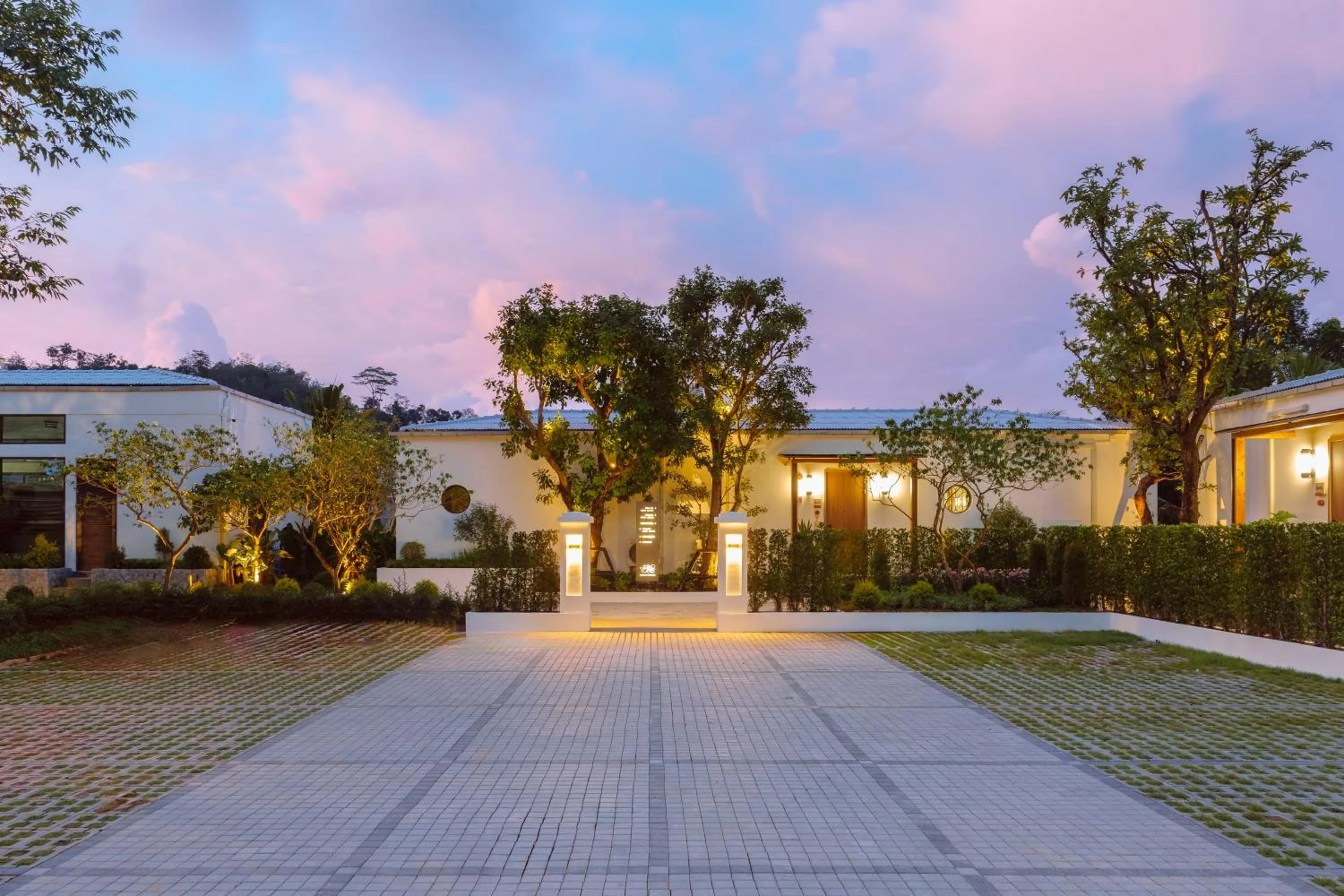 Property building in Sugar Marina Resort-LAGOON-Villas, Naiyang Beach