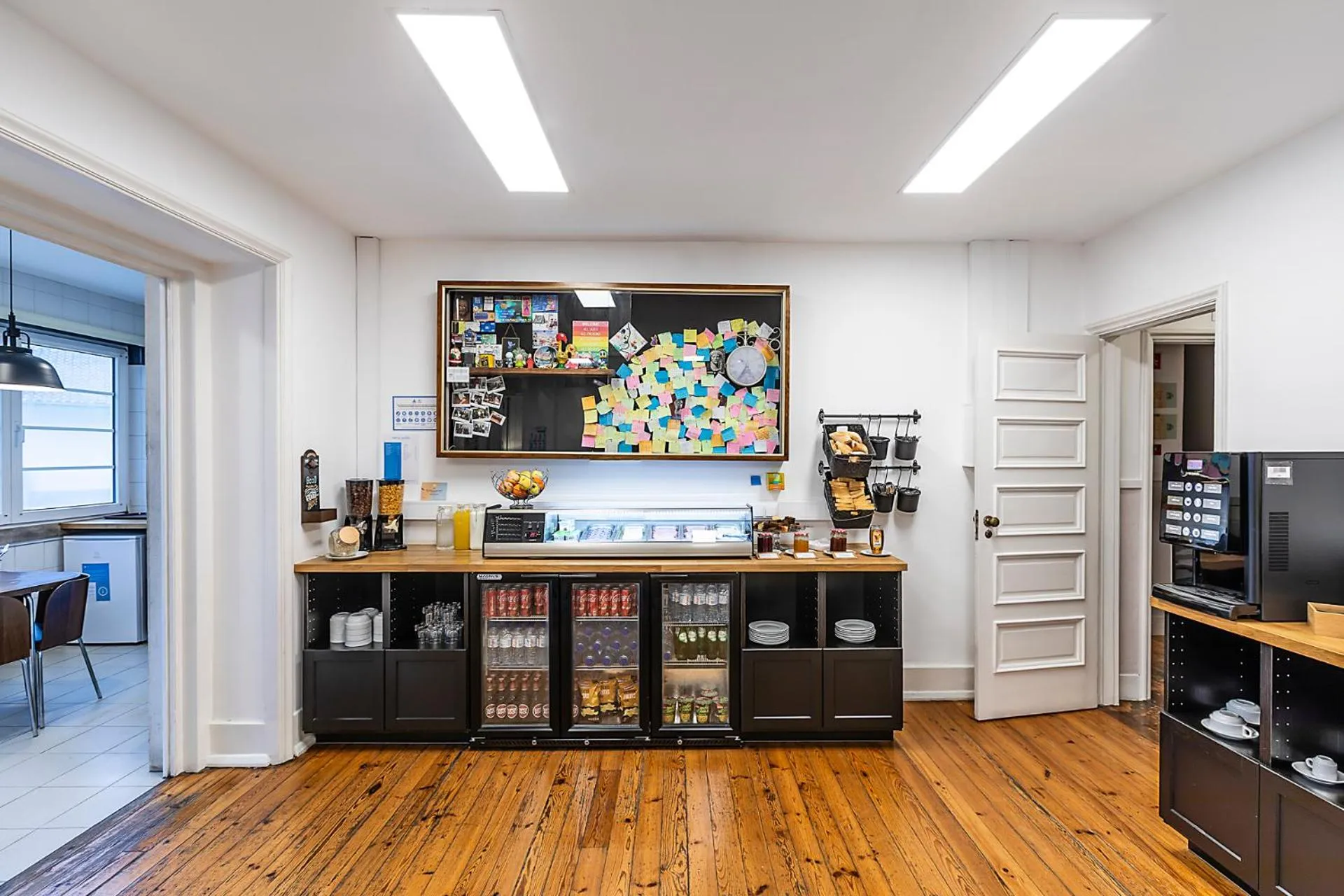 Coffee/tea facilities in HI Coimbra - Pousada de Juventude