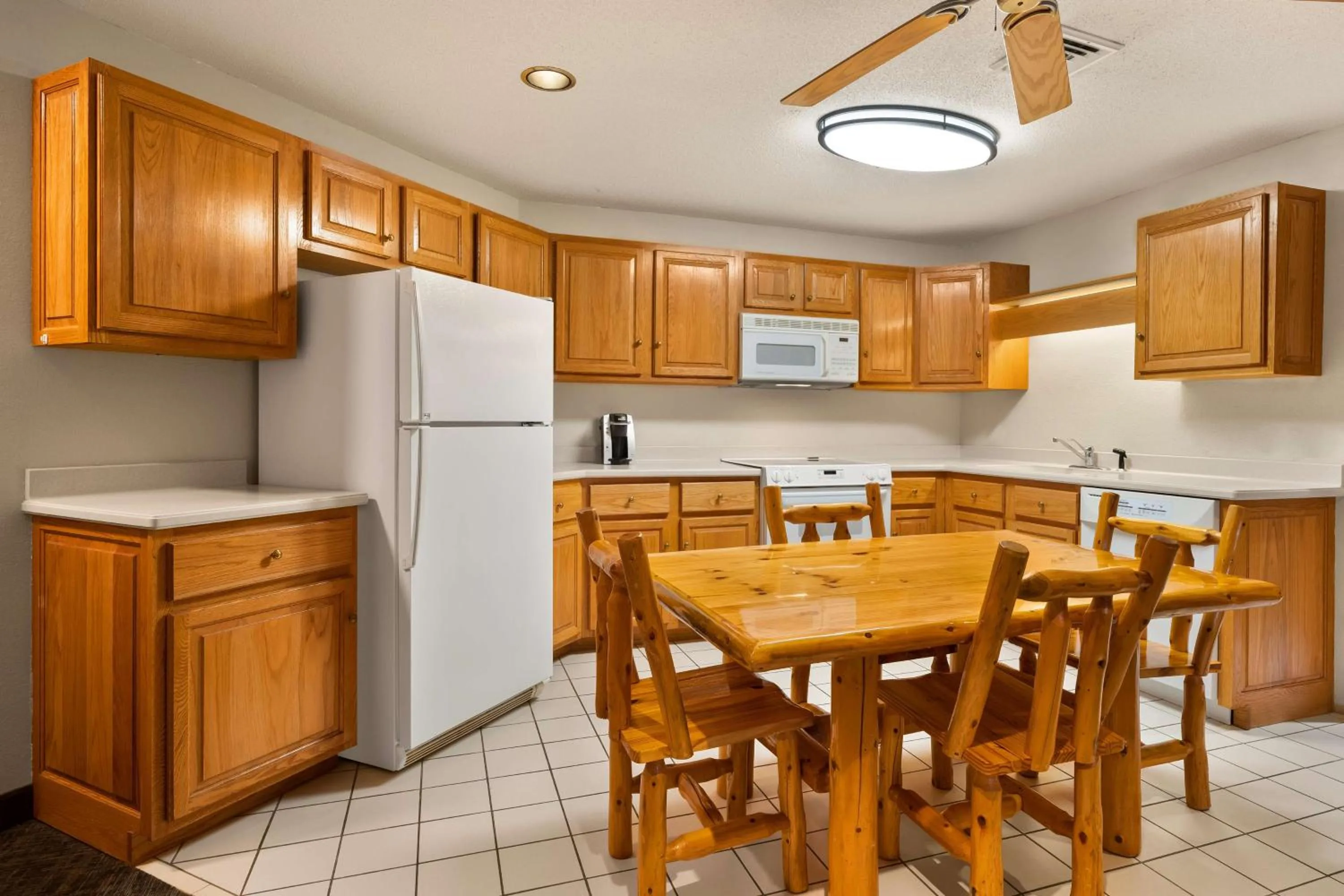 Bedroom in Best Western Northwoods Lodge