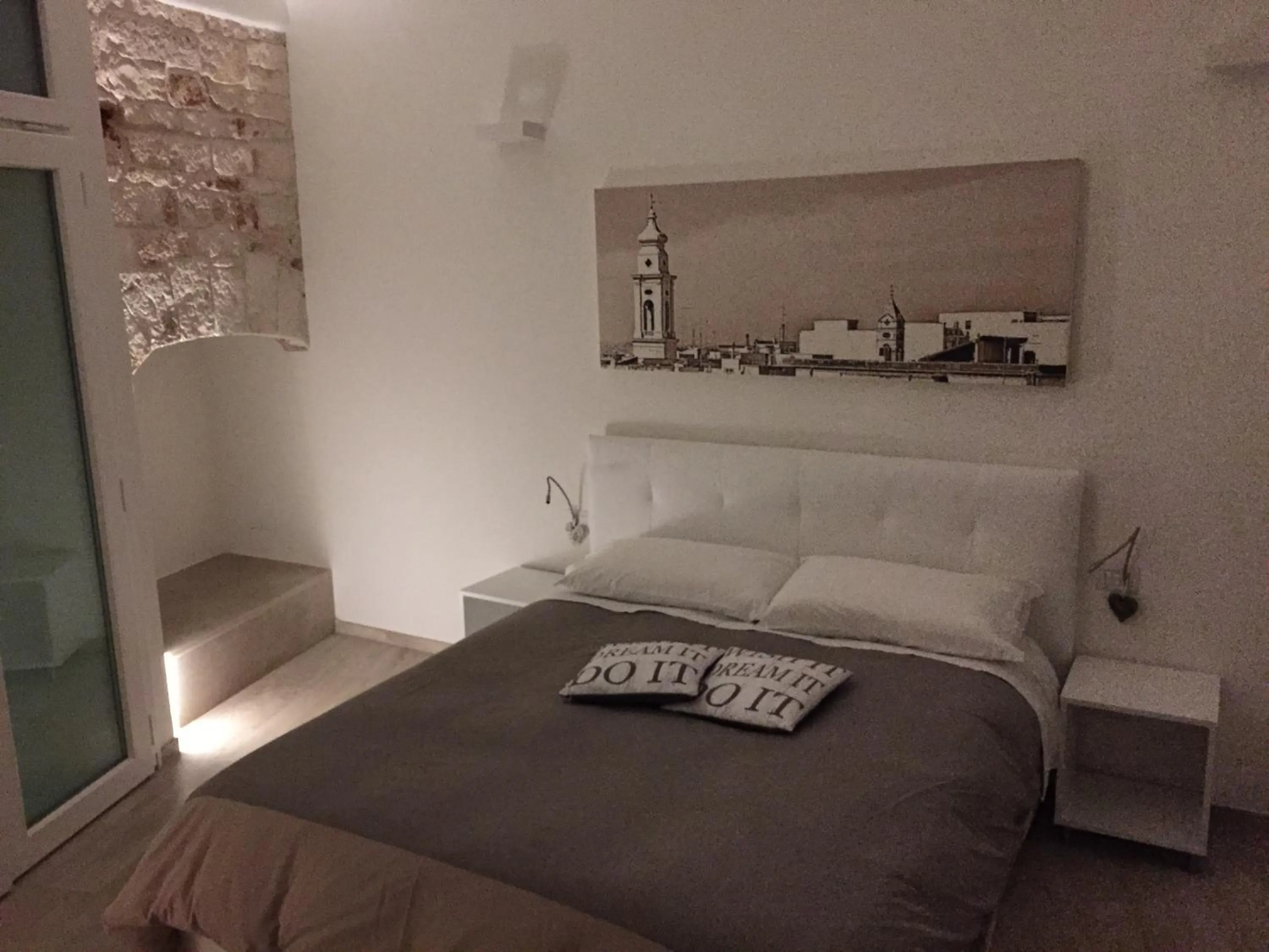 Decorative detail, Bed in B&B Aurelia