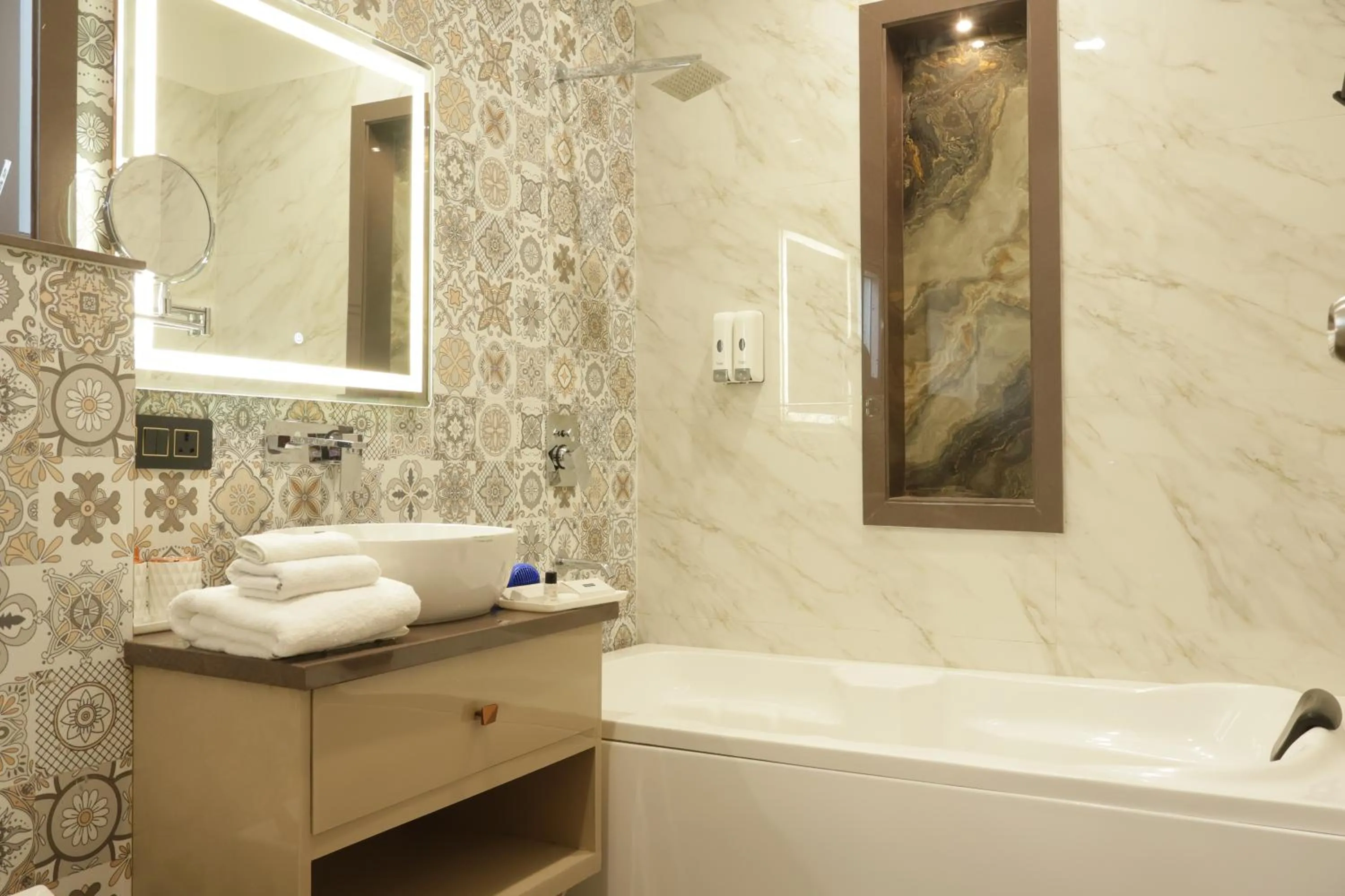 Bathroom in Suramya Homestay Near Shymala Hills