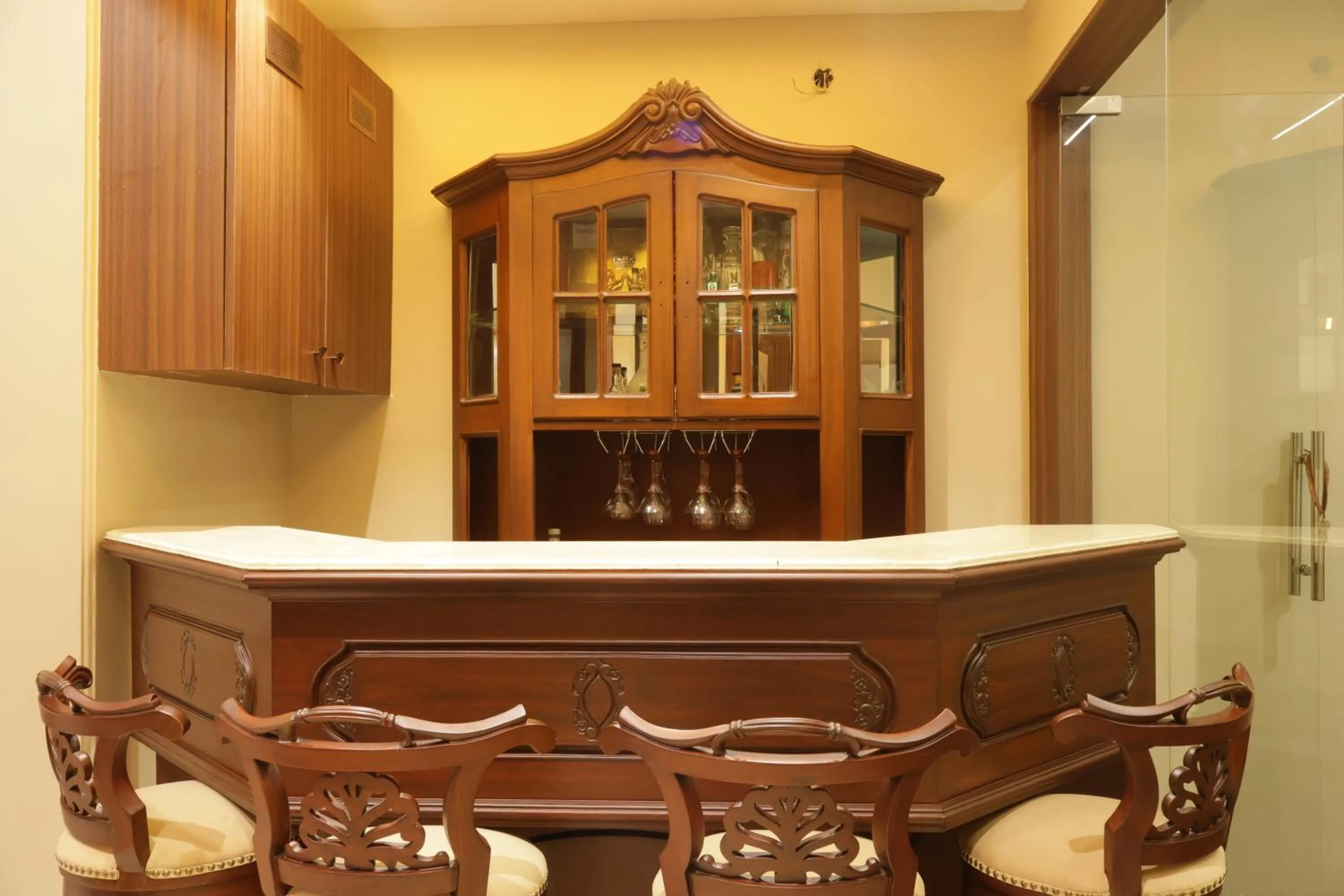 Lounge or bar in Suramya Homestay Near Shymala Hills