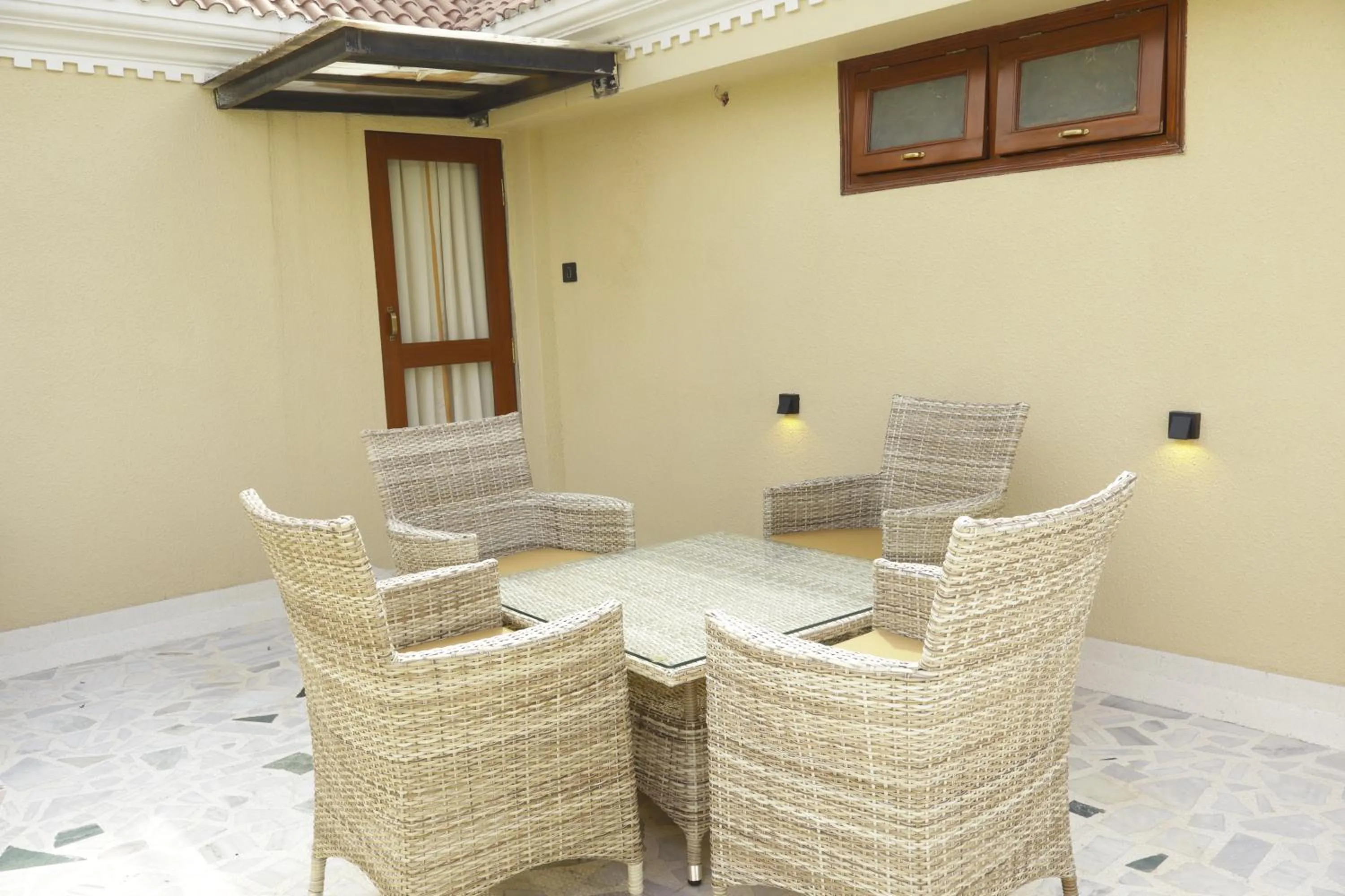 Seating area in Suramya Homestay Near Shymala Hills
