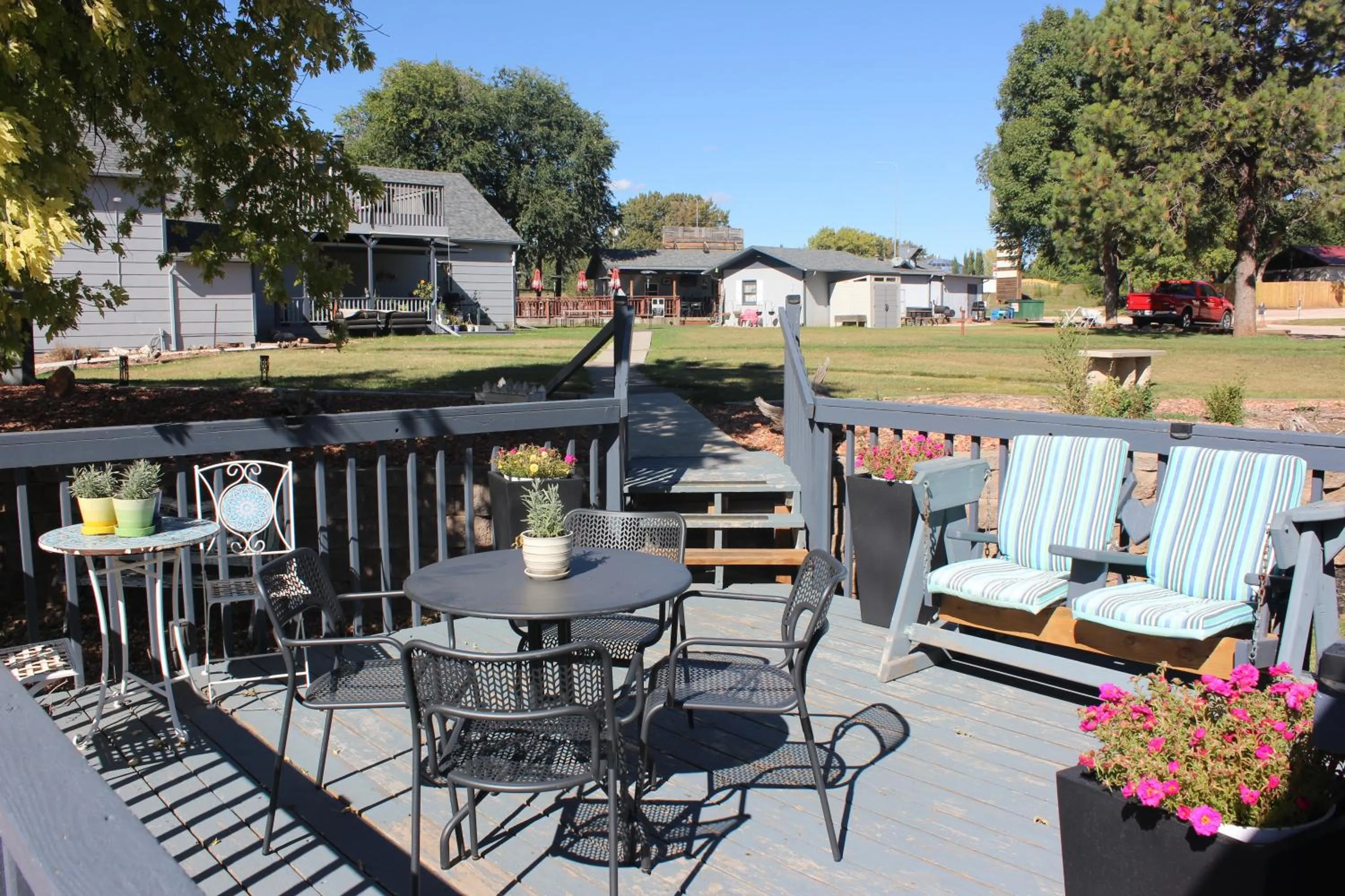 Property building in Sweetgrass Inn Bed & Breakfast