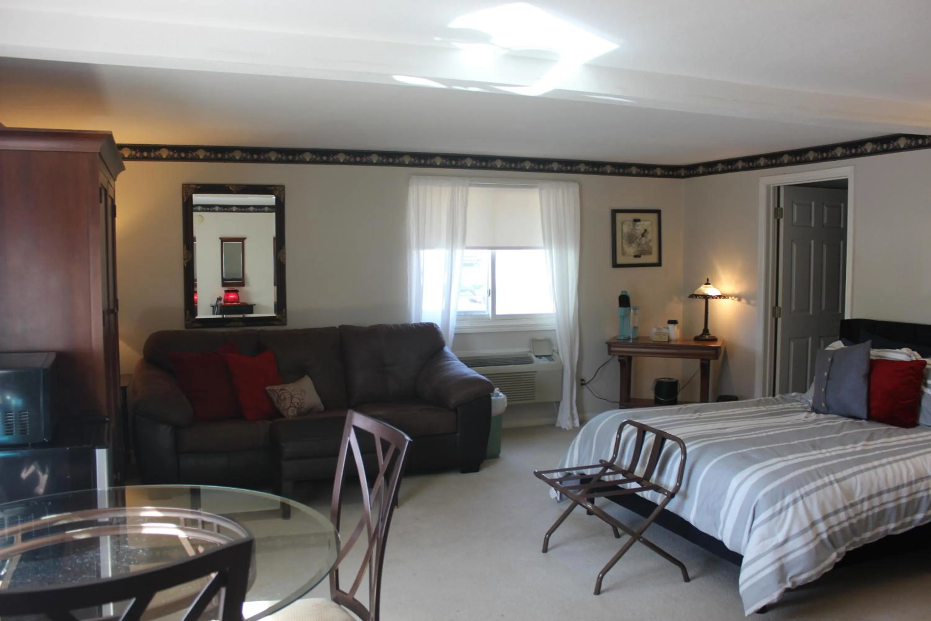 Bed in Sweetgrass Inn Bed & Breakfast