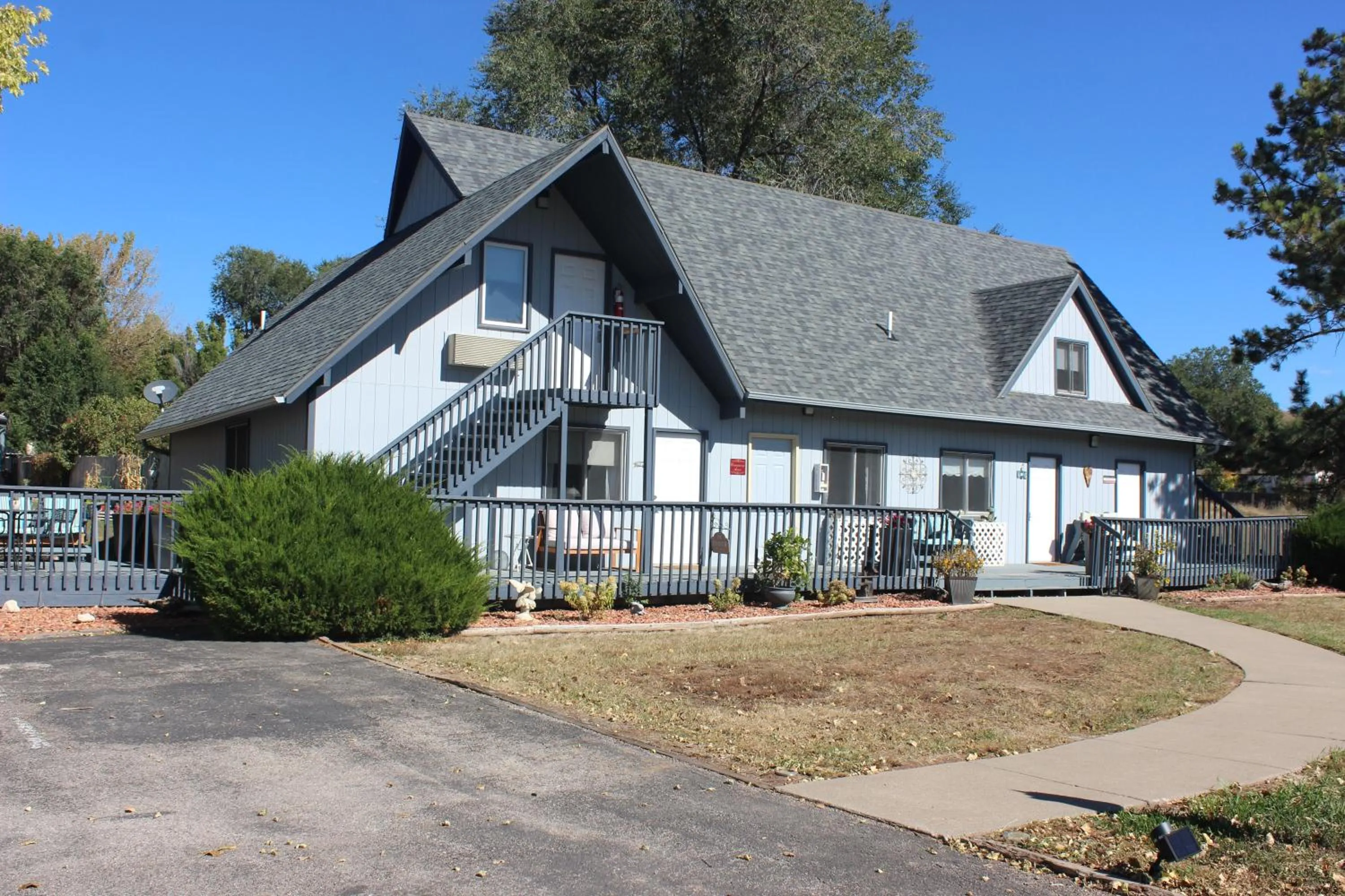 Property building in Sweetgrass Inn Bed & Breakfast