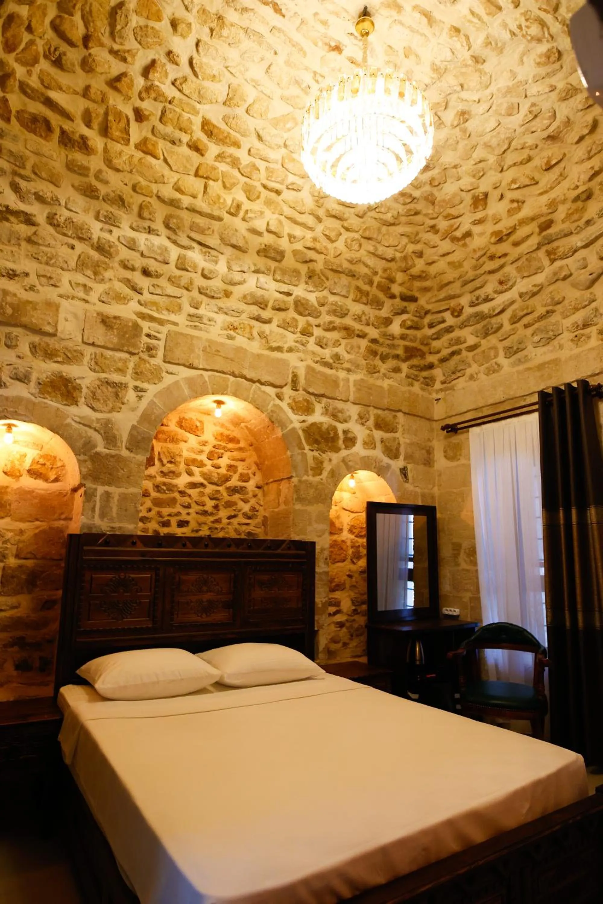 Bed in Minessa Konağı