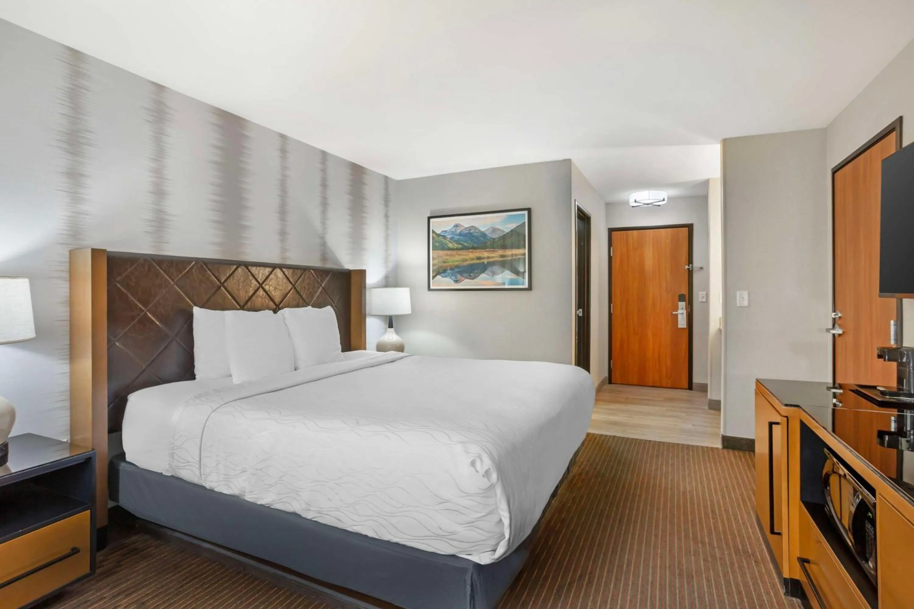 Bedroom, Bed in Best Western Holiday Hills