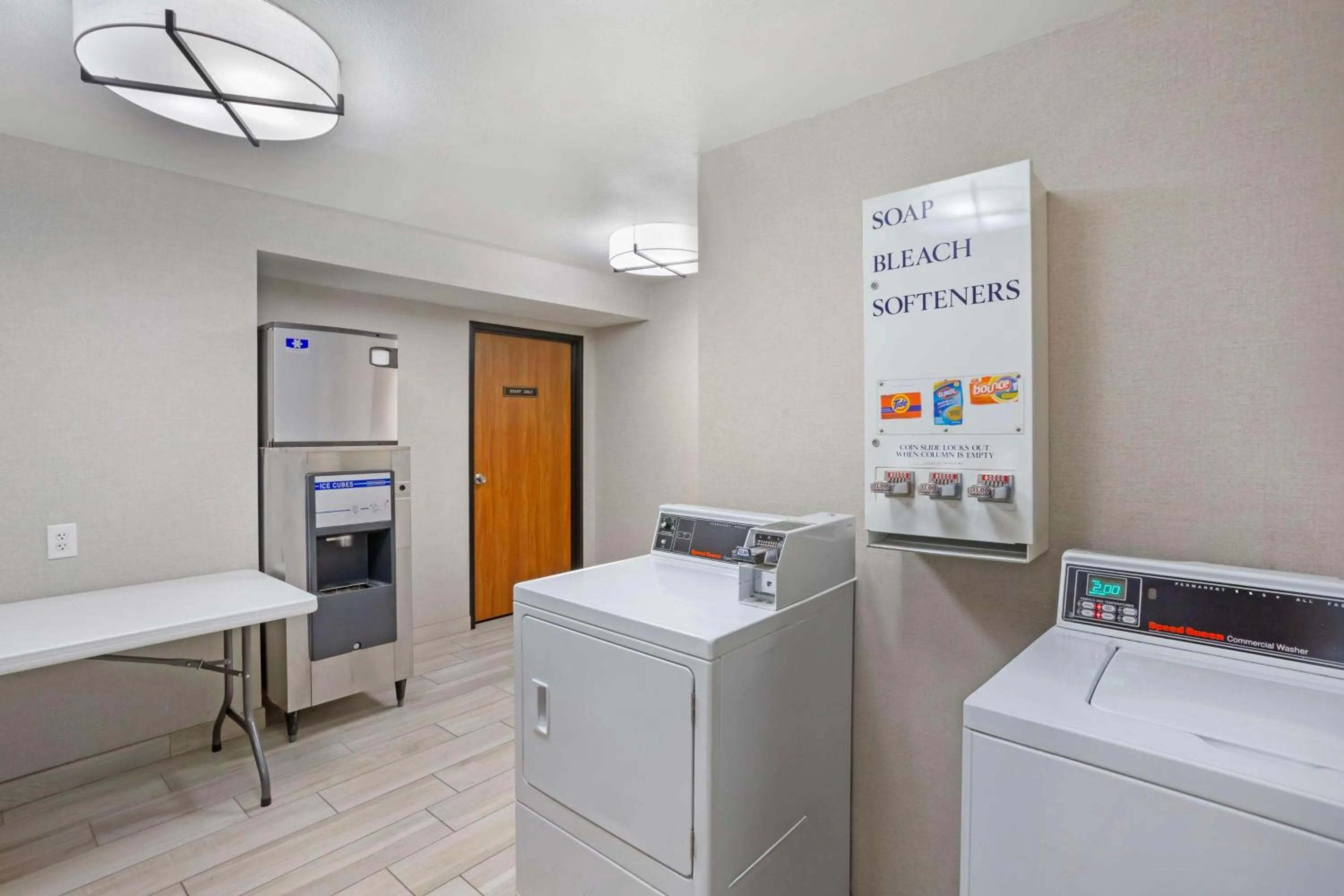 laundry in Best Western Holiday Hills