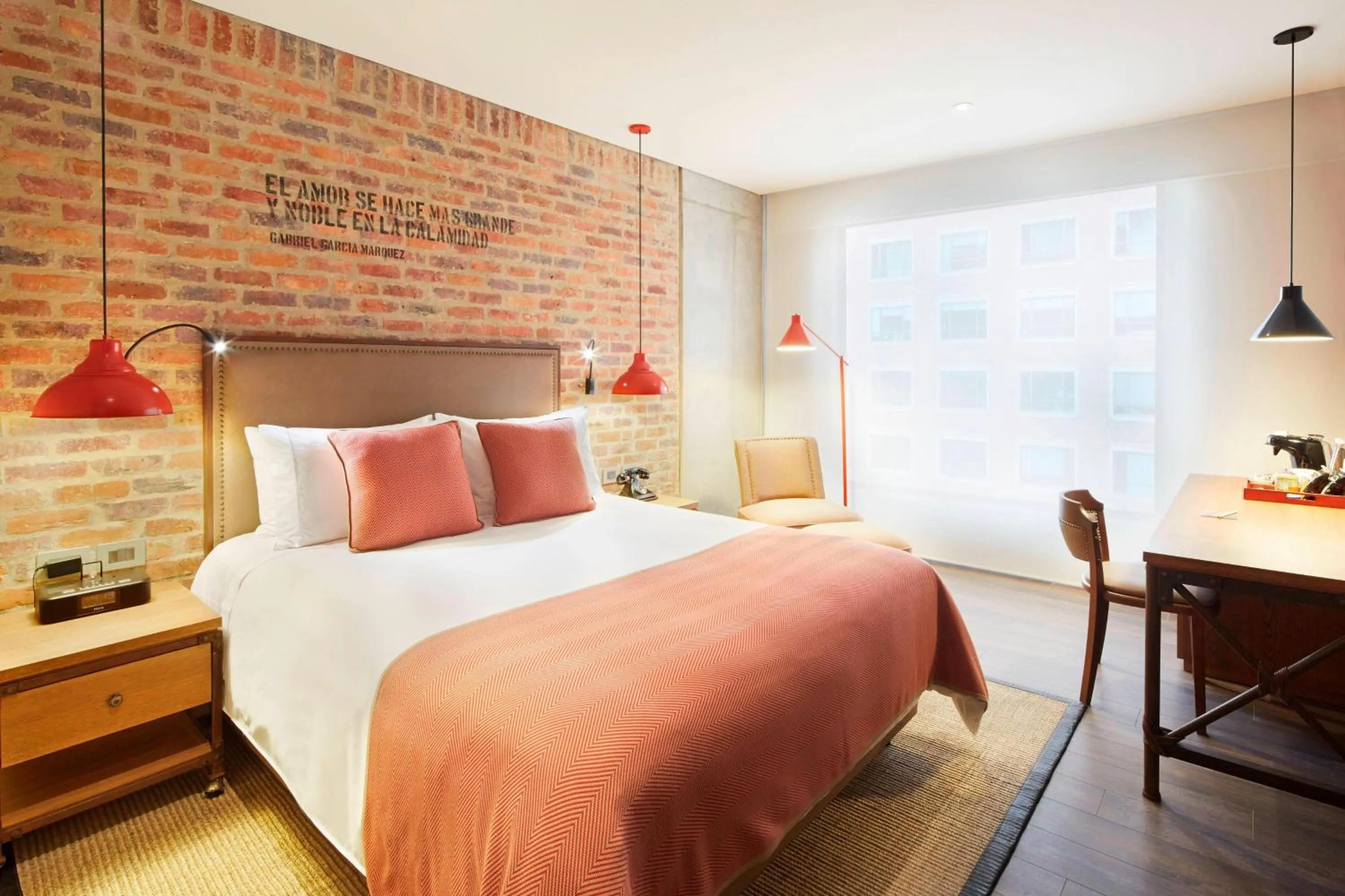 Photo of the whole room, Bed in The Artisan D.C. Hotel, Autograph Collection