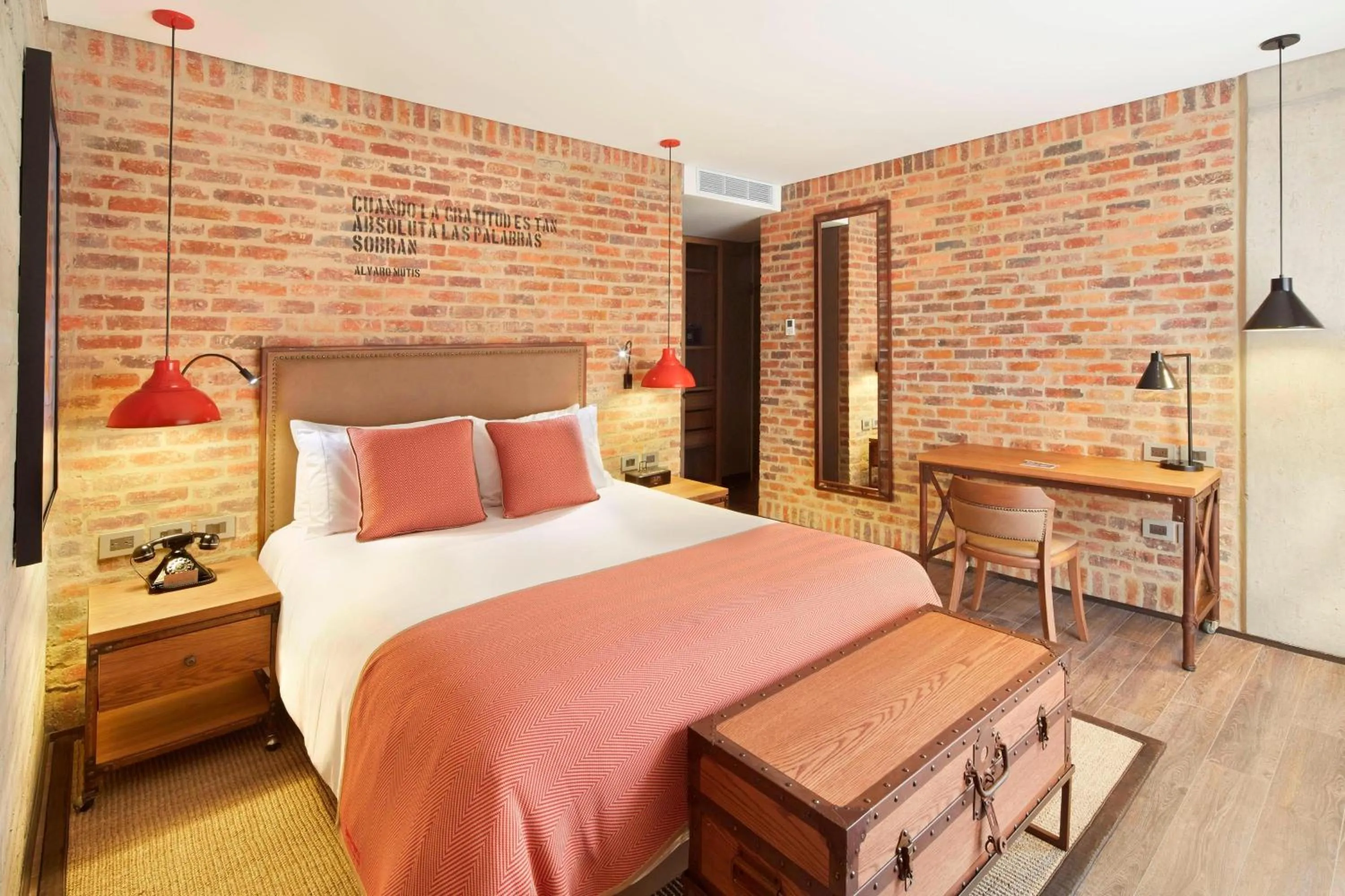 Photo of the whole room, Bed in The Artisan D.C. Hotel, Autograph Collection