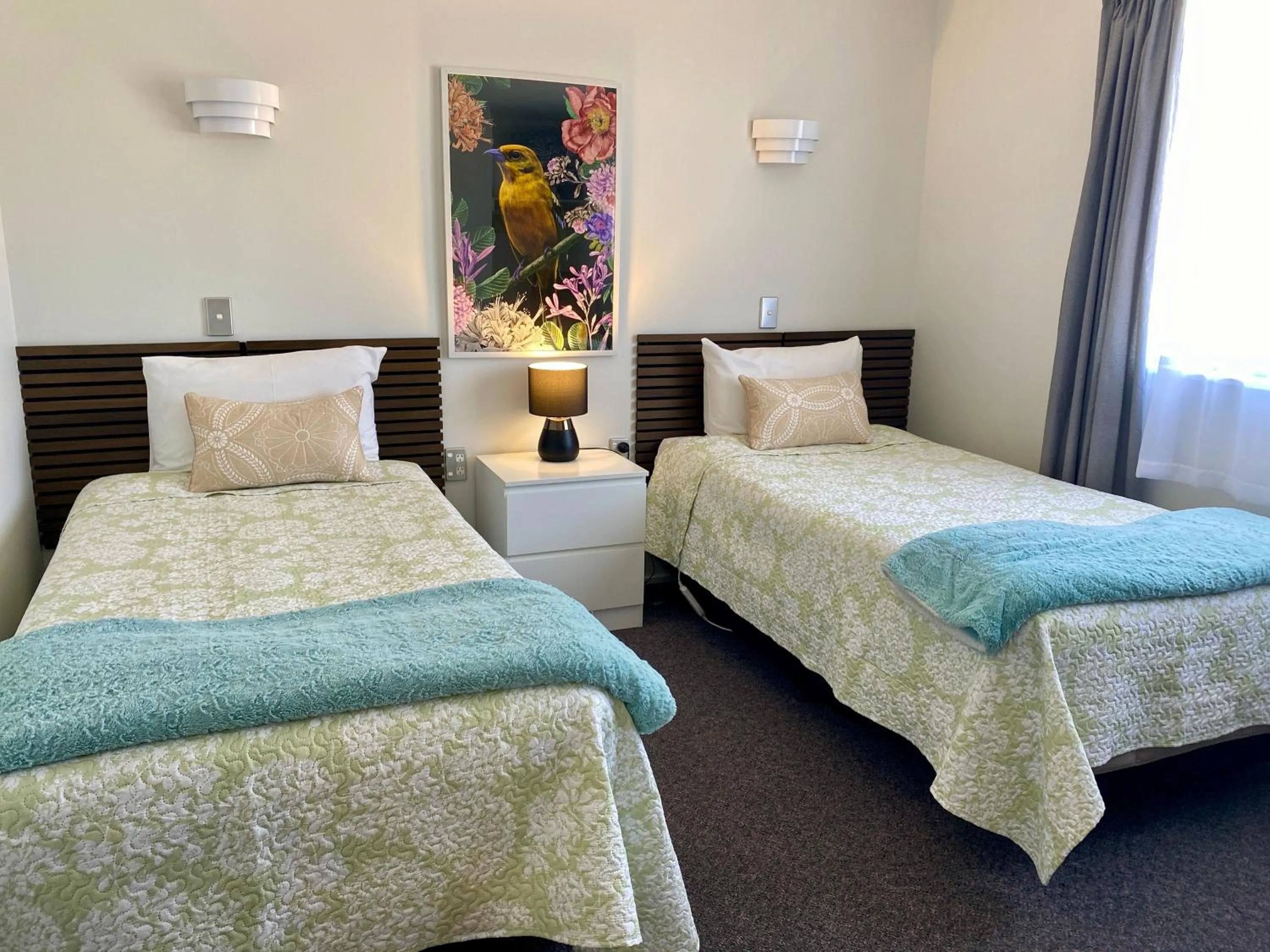 Bed in Heritage Park Lodge