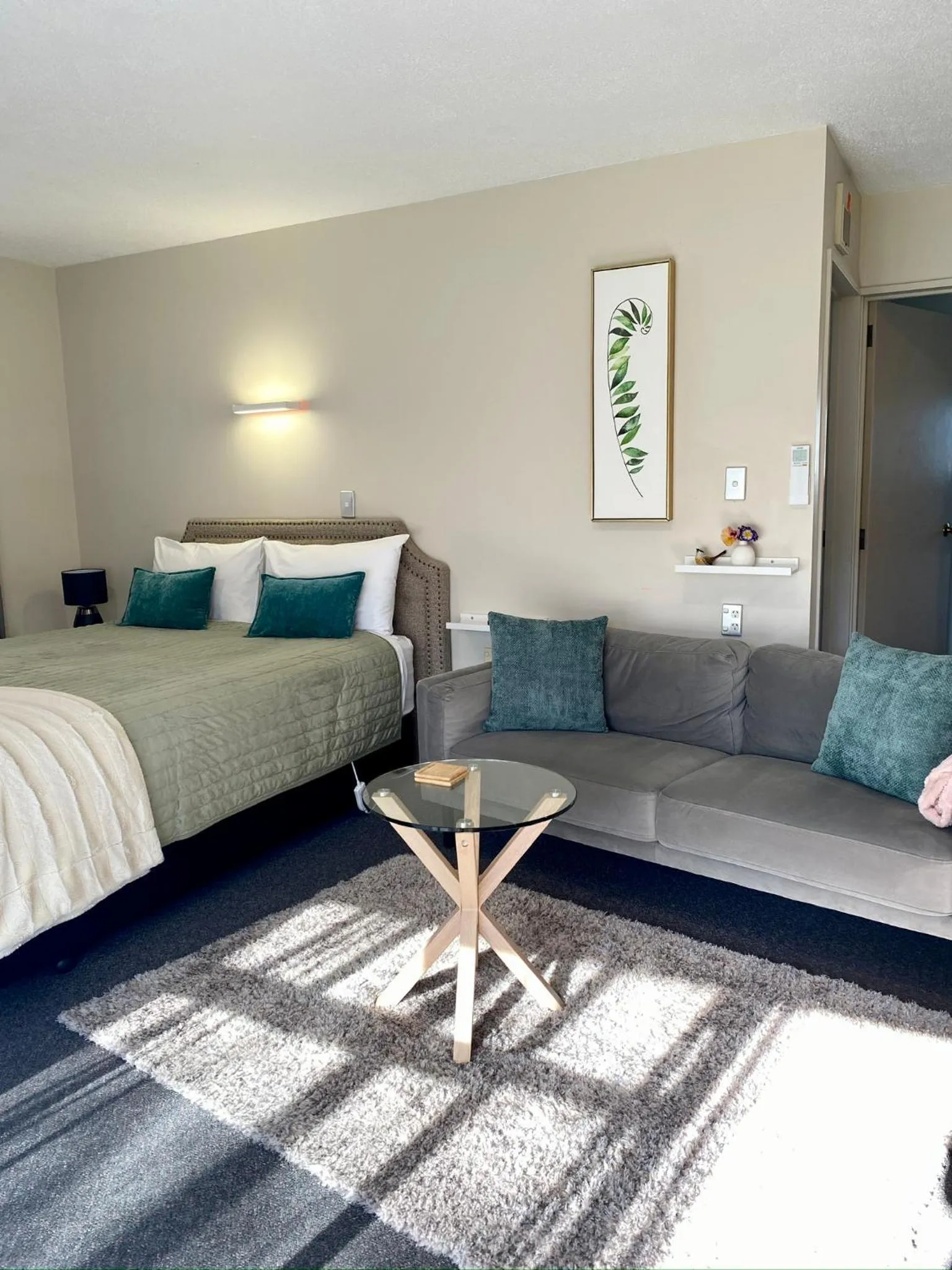 Bed in Heritage Park Lodge