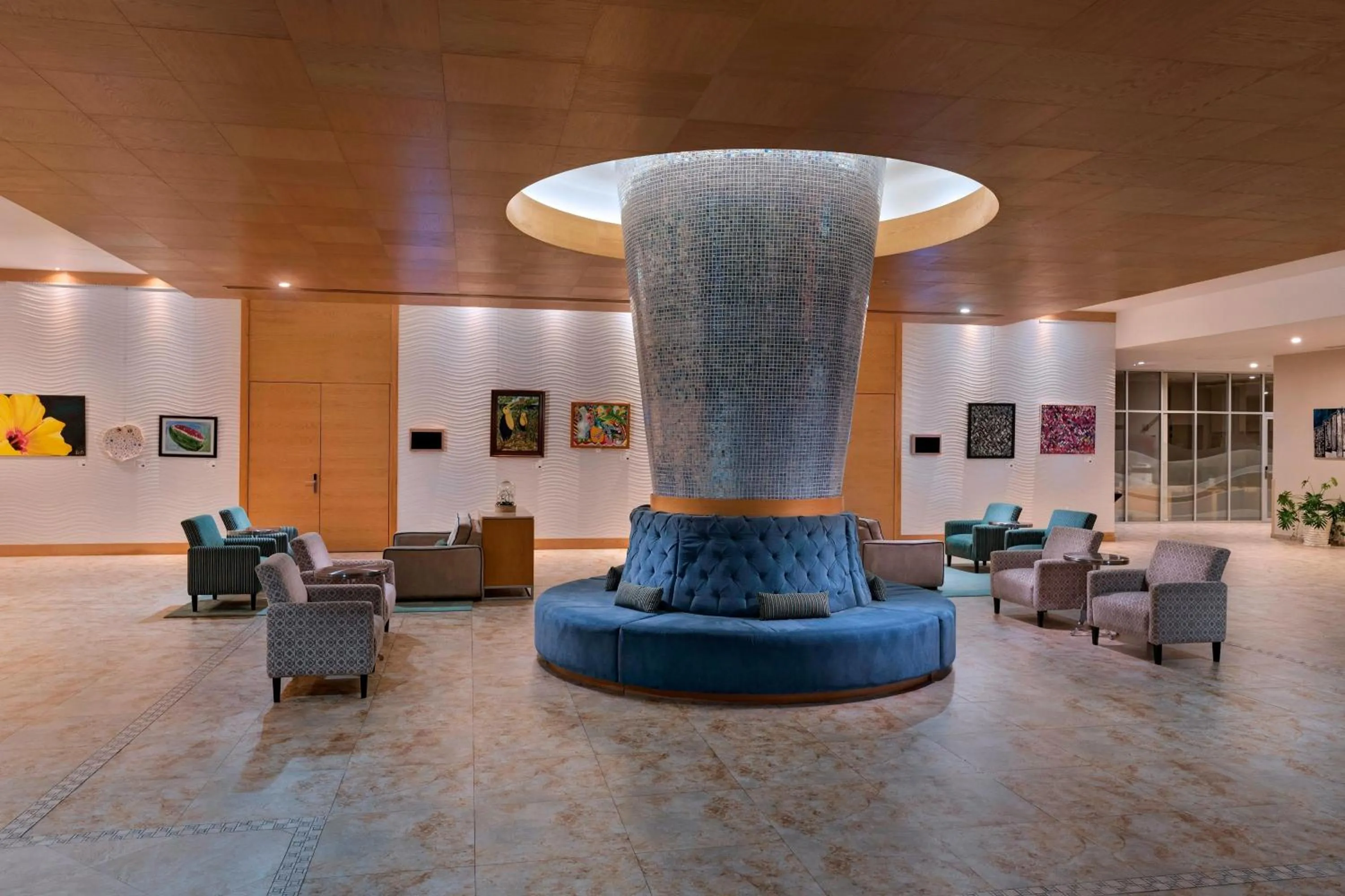 Lobby or reception in Four Points by Sheraton Cancun Centro