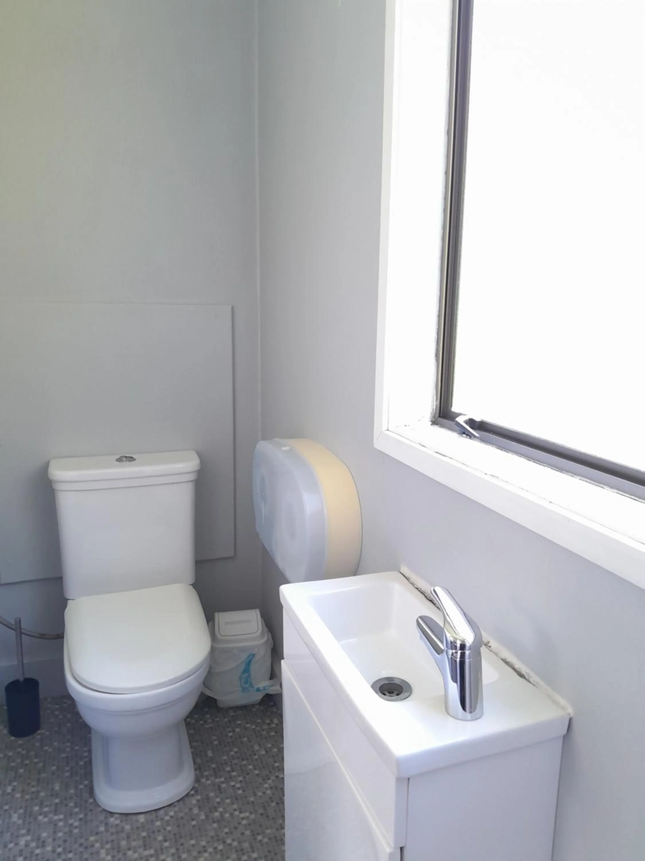 Toilet in Dickson Holiday Park