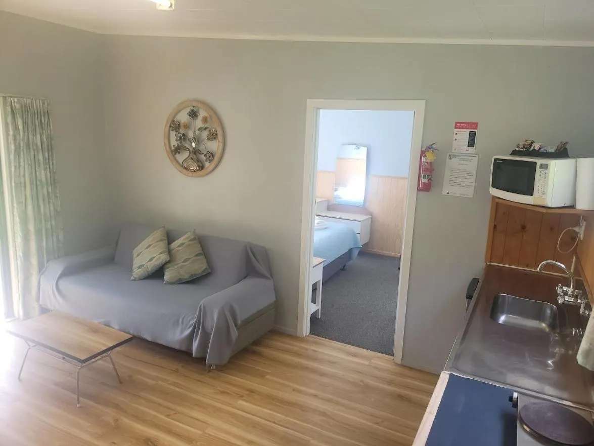 Photo of the whole room, Bed in Dickson Holiday Park