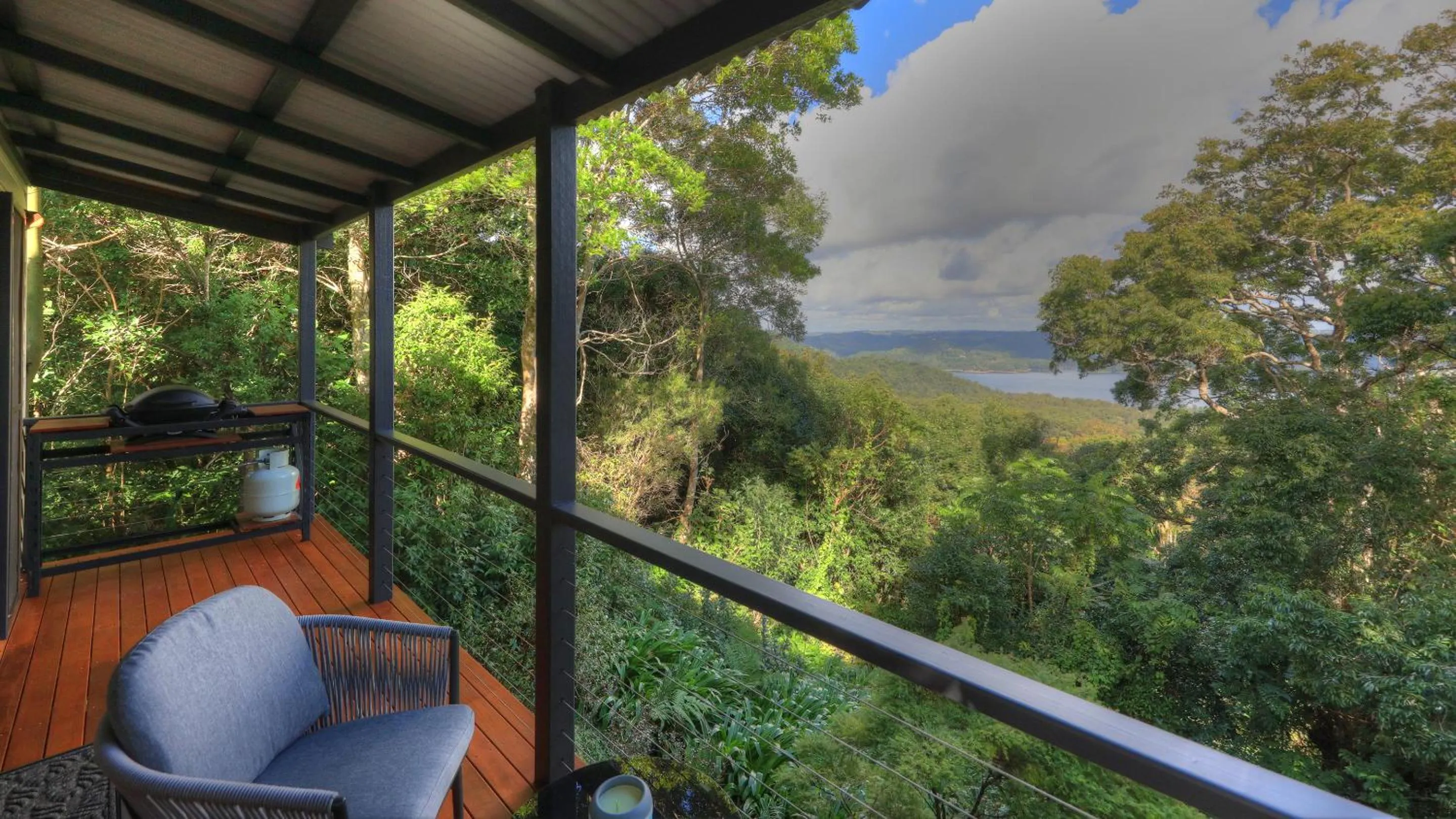 Balcony/Terrace in Montville Misty View Cottages