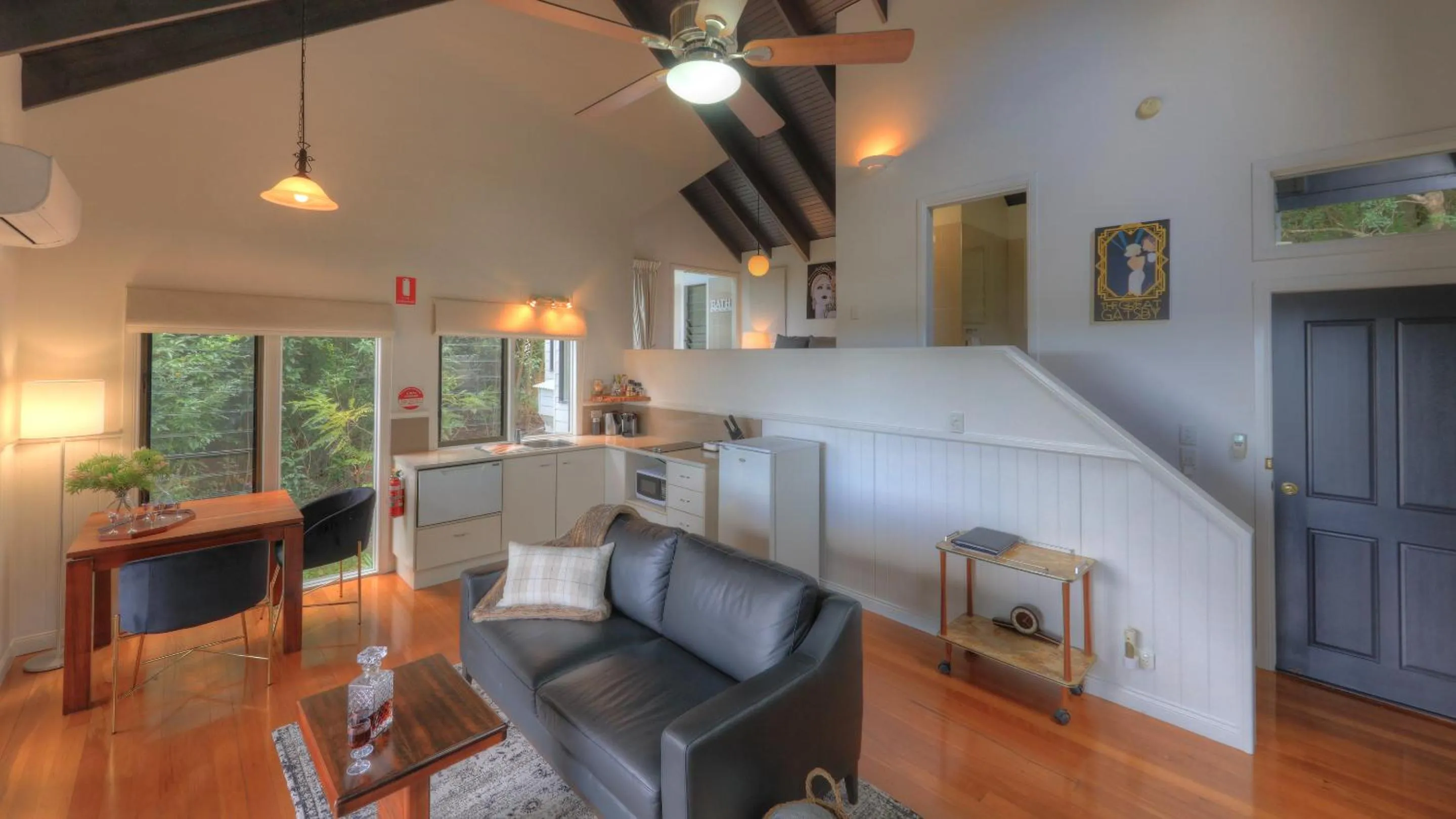 Kitchen or kitchenette in Montville Misty View Cottages