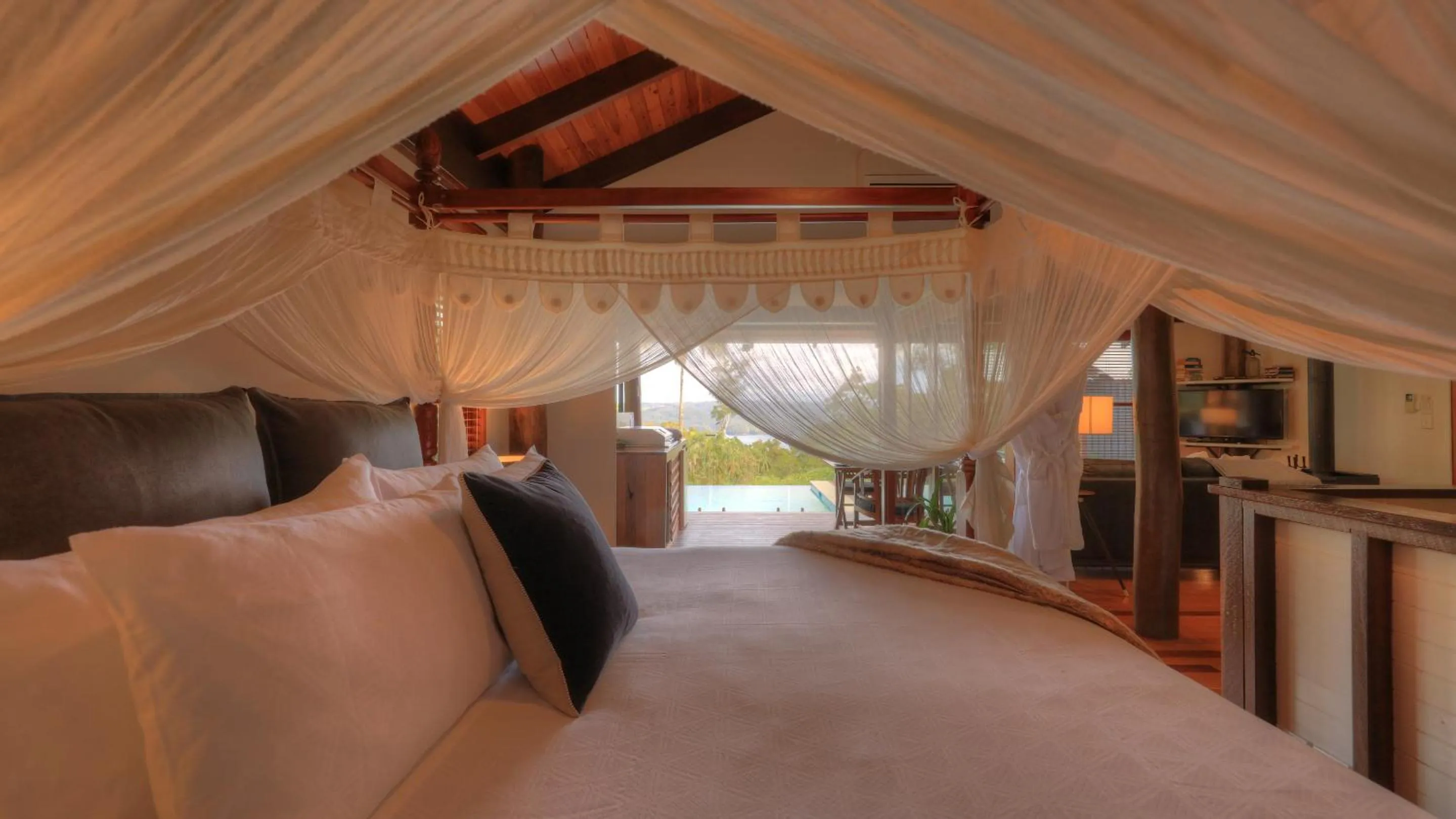 Bed in Montville Misty View Cottages