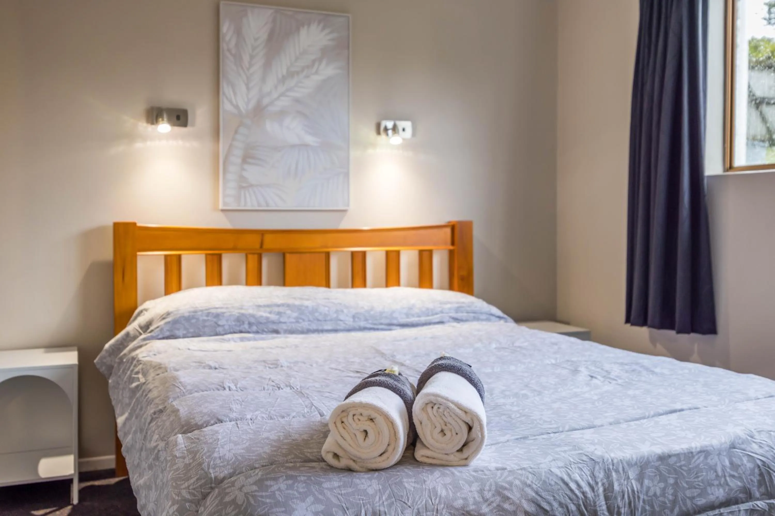 Bed in Sun Valley Motel