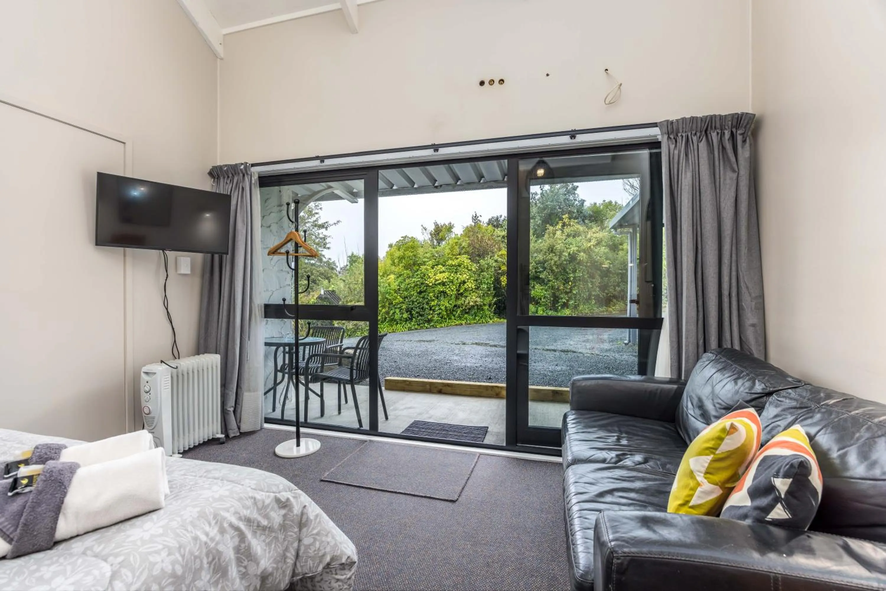 Bed in Sun Valley Motel