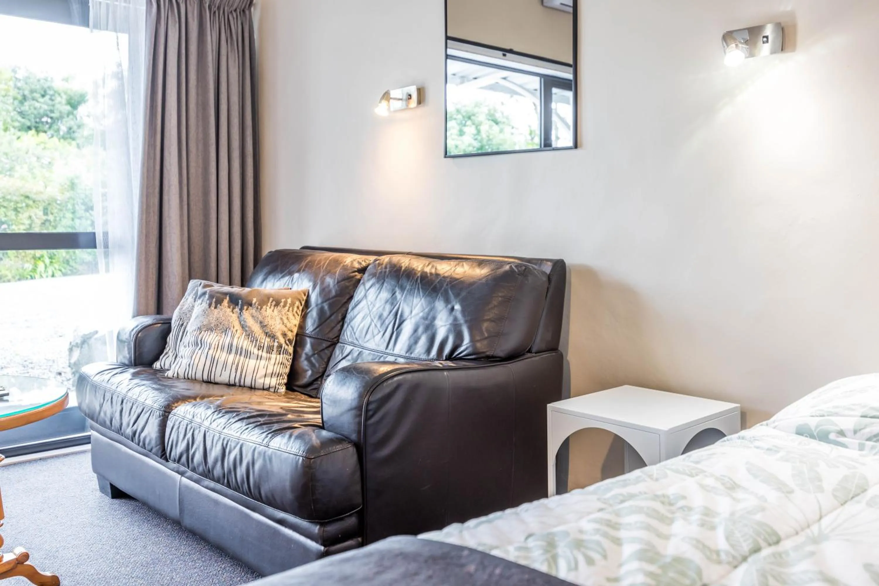 Bed in Sun Valley Motel