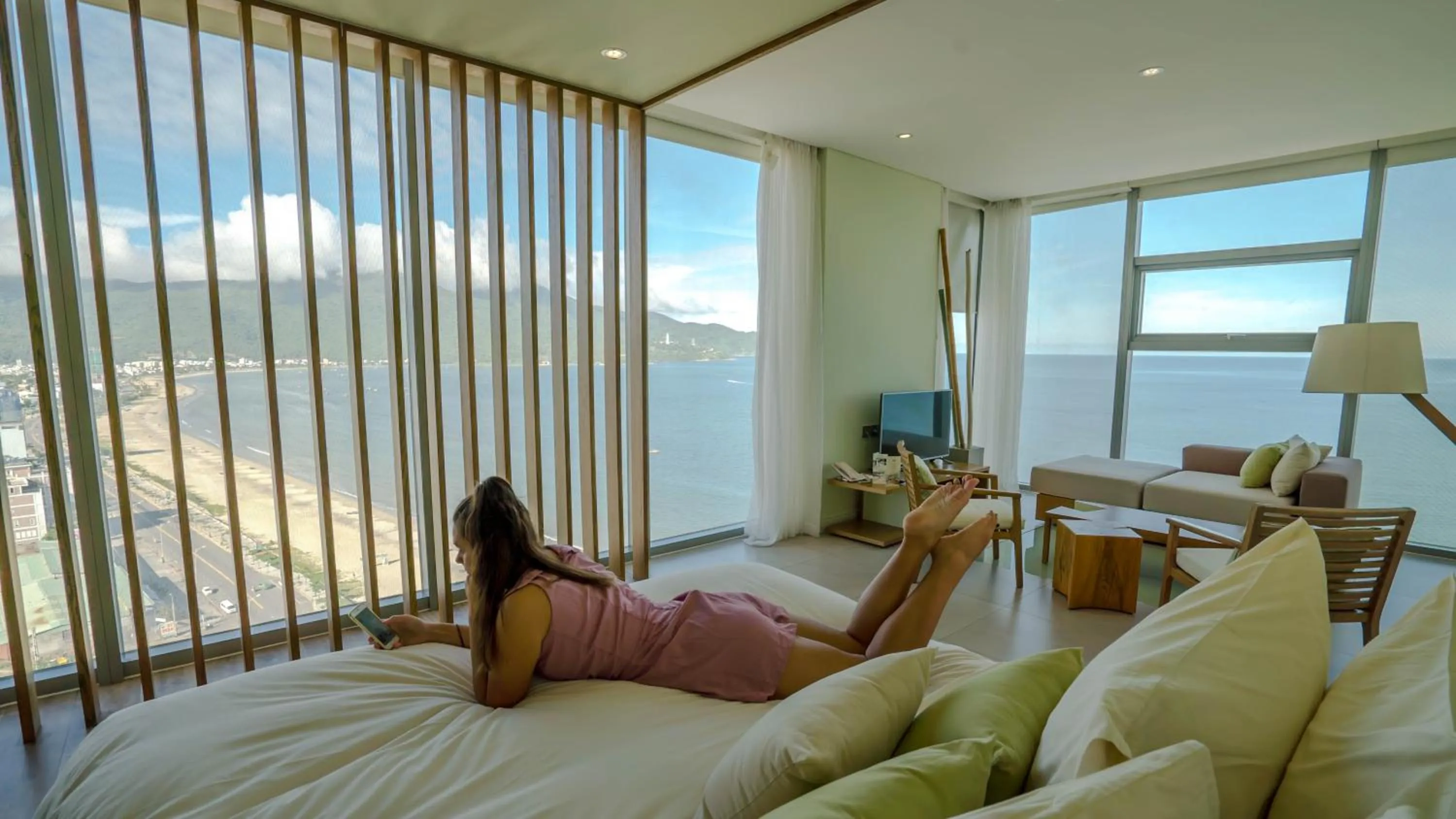 Mountain view, Bed in Fusion Suites Da Nang