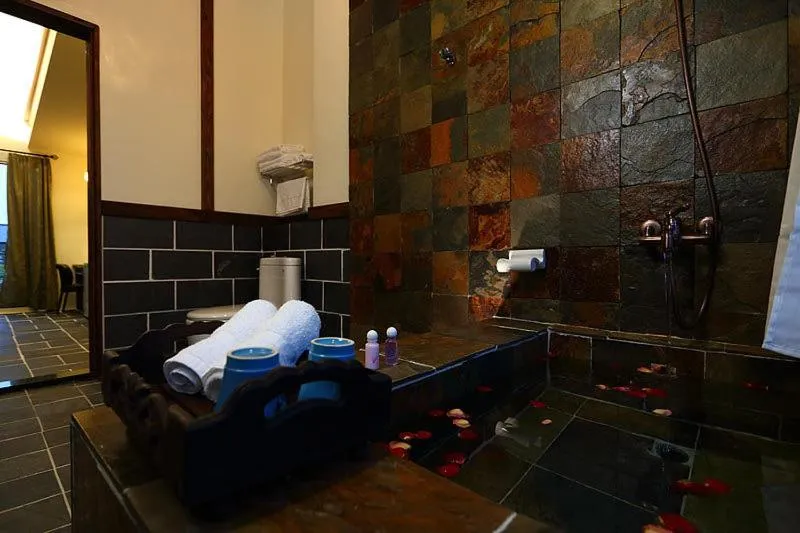 Bathroom in Cloudenjoy B&B