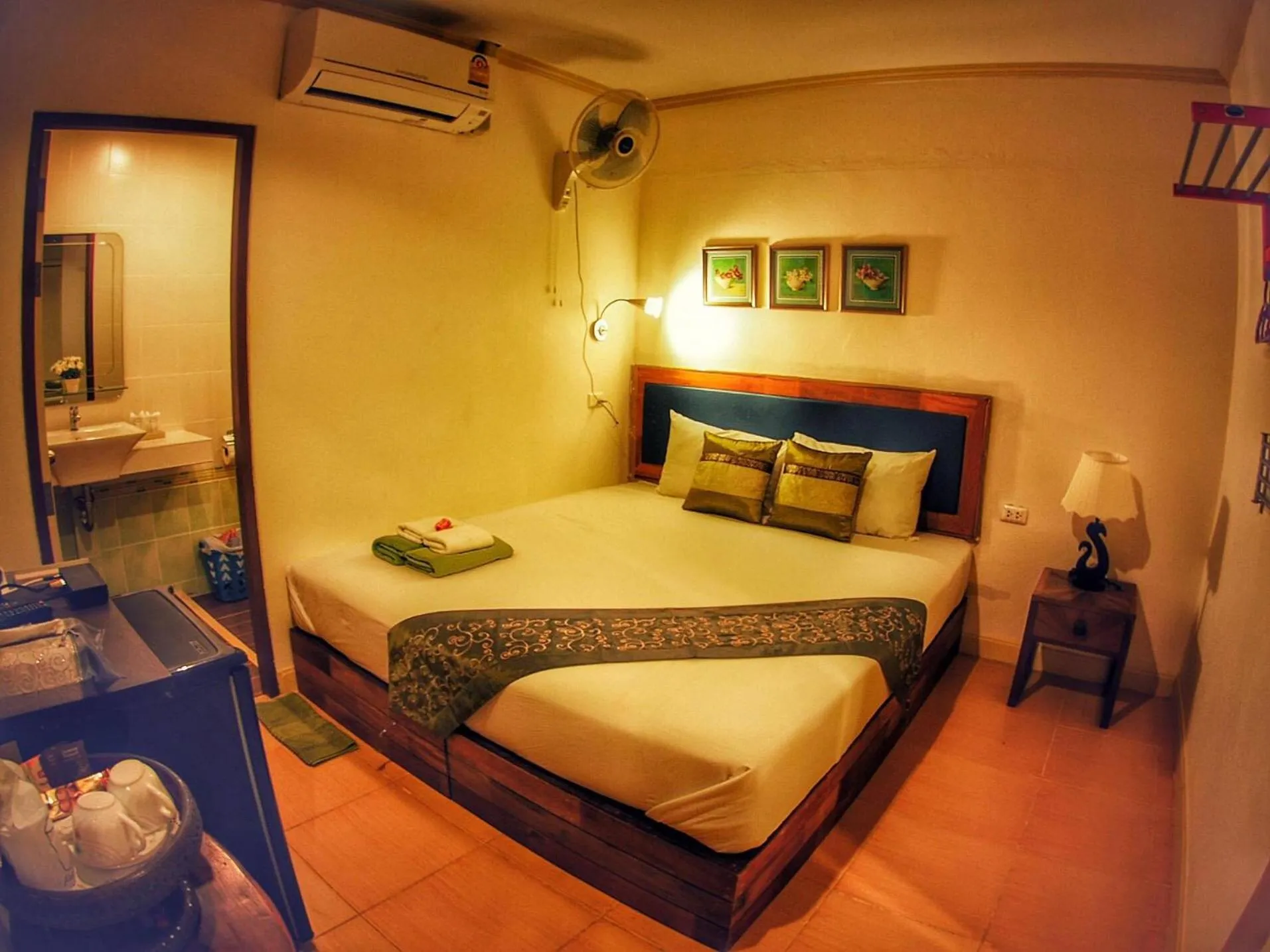 Photo of the whole room, Bed in Lanta at Home - SHA Extra Plus