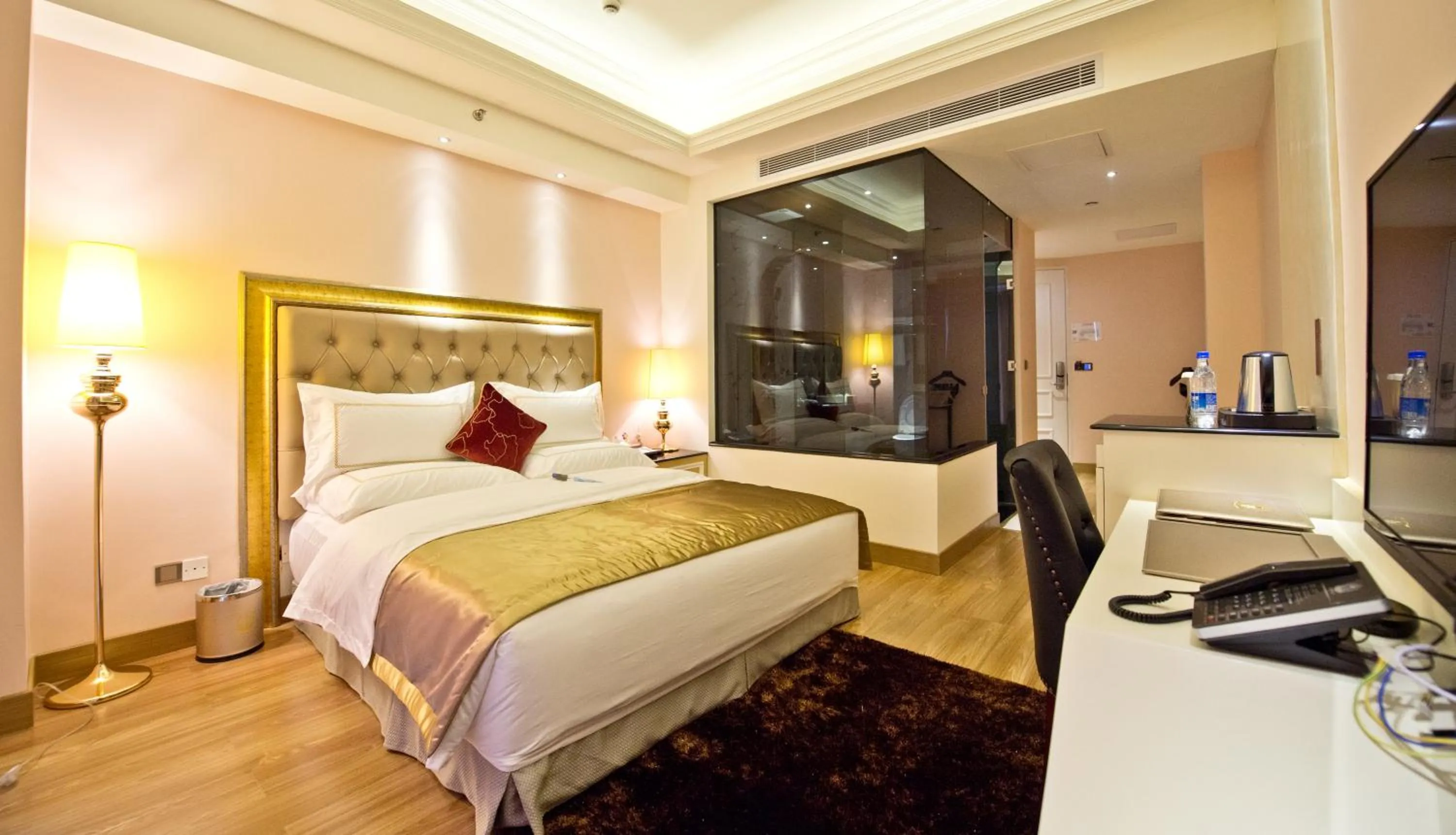 Bed in The Royal Pinnacle Hotel