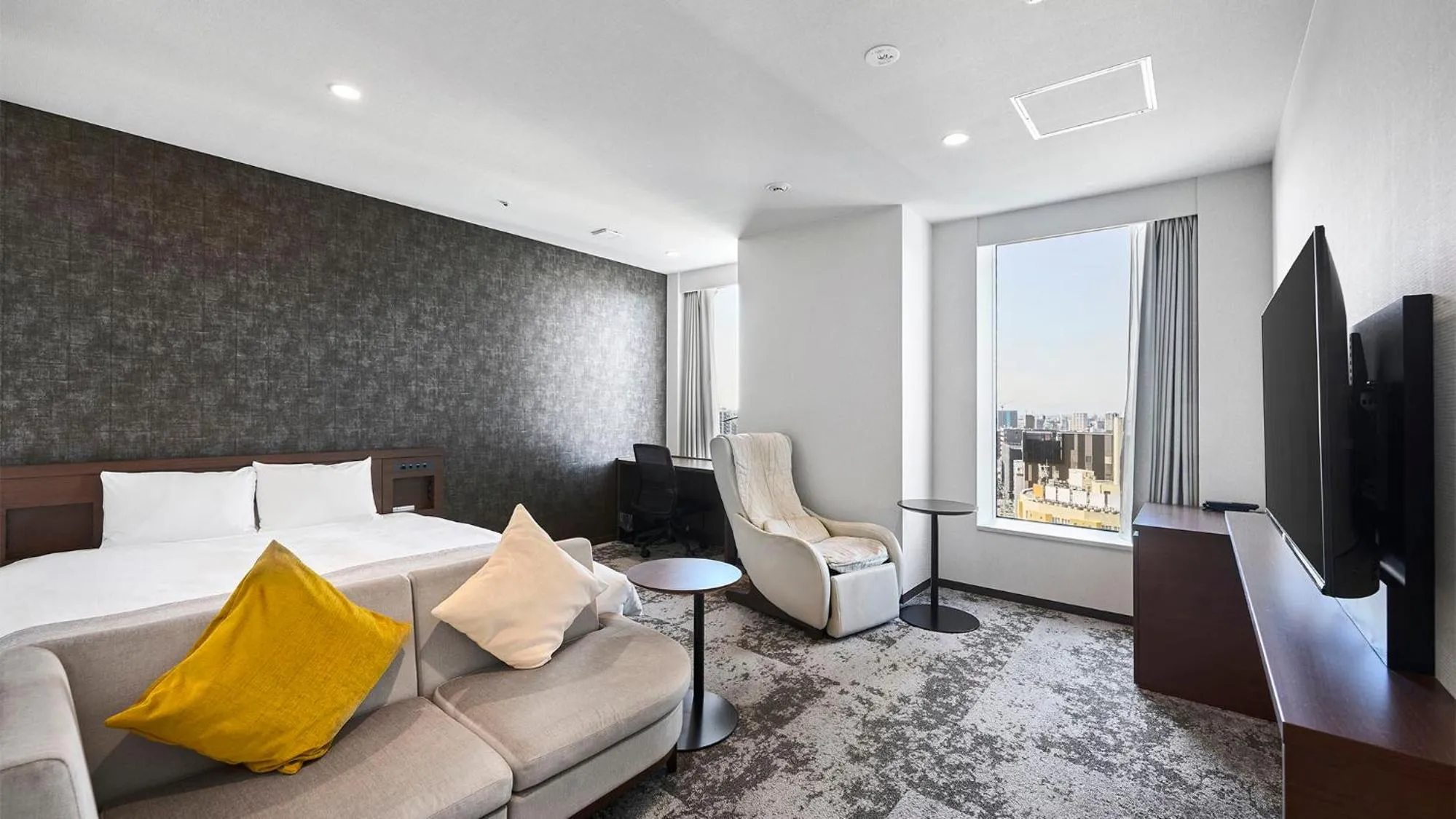 Bed in Daiwa Roynet Hotel Nagoya Shinkansenguchi