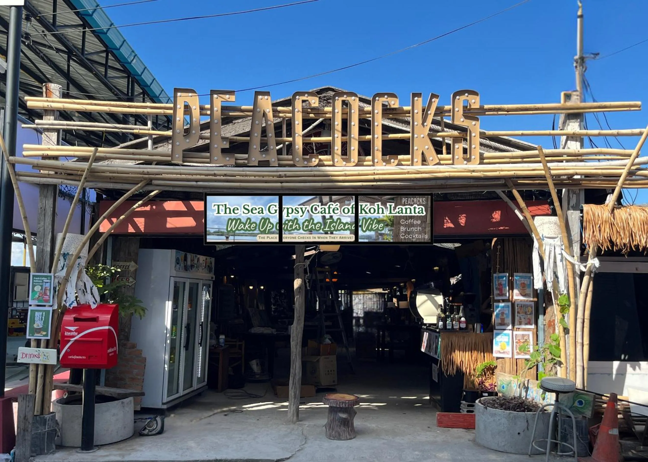 Restaurant/places to eat in The Atnal Lanta Budget and Eco Friendly hotel in Koh Lanta