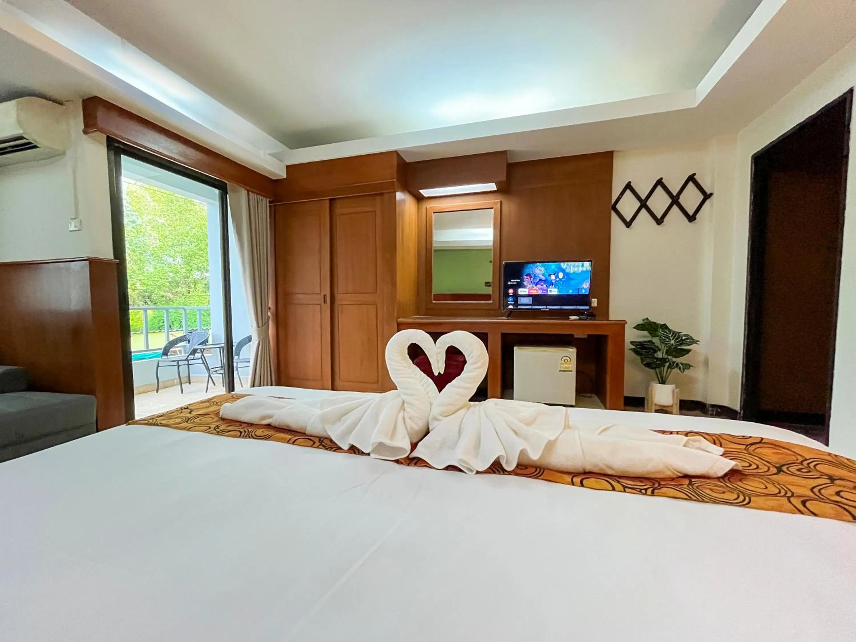 Bed in The Atnal Lanta Budget and Eco Friendly hotel in Koh Lanta