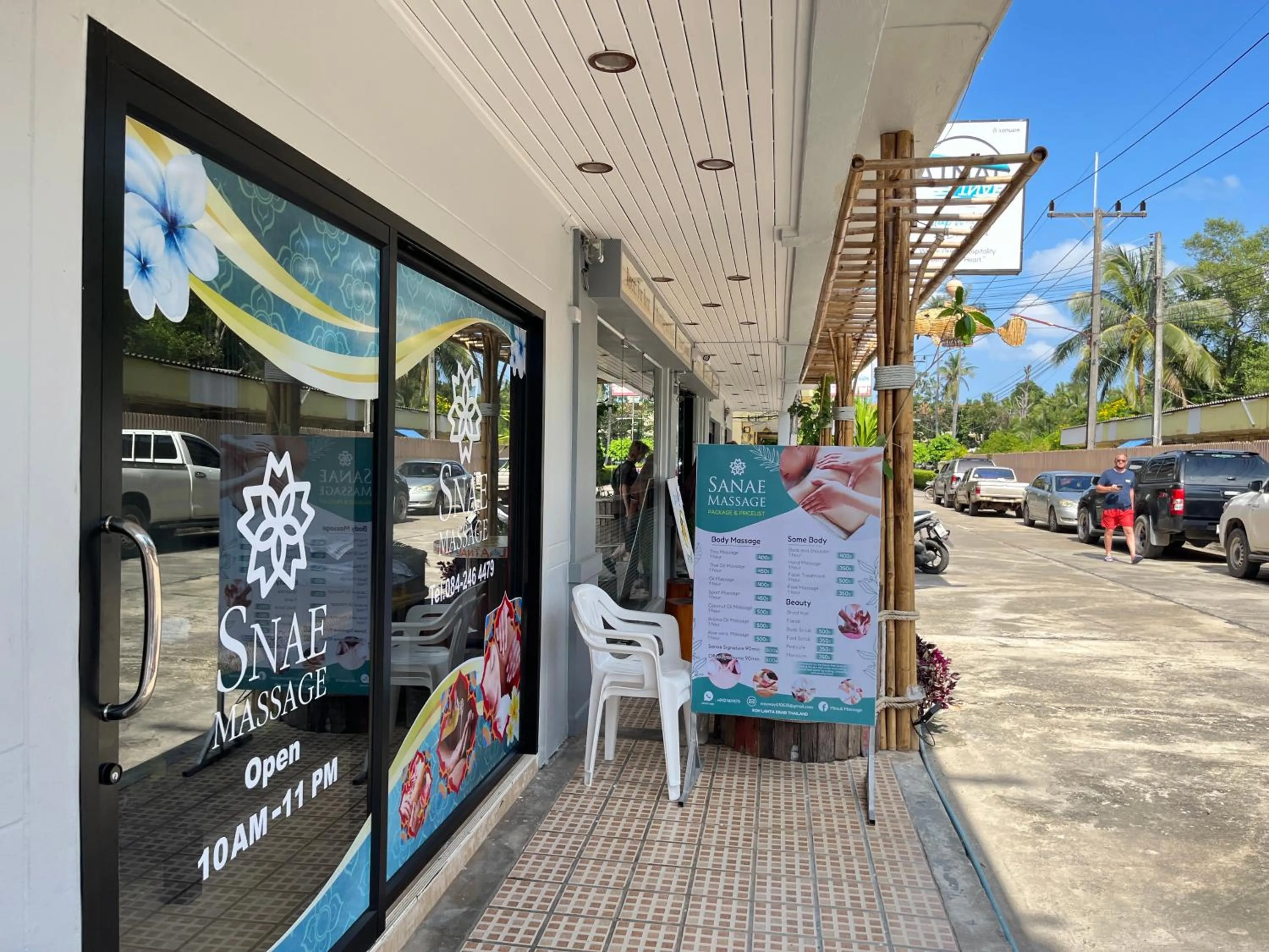 Massage in The Atnal Lanta Budget and Eco Friendly hotel in Koh Lanta