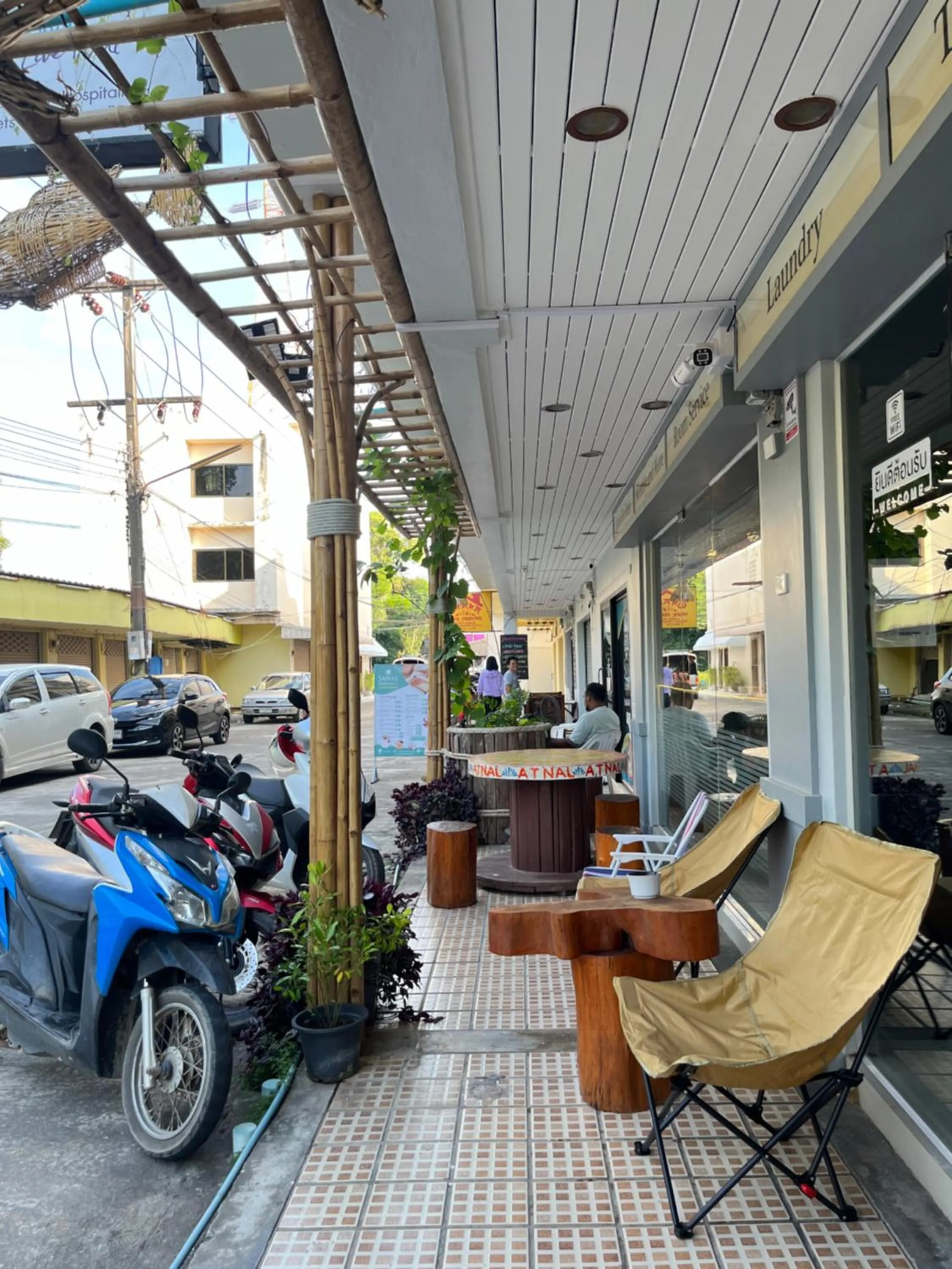 Day in The Atnal Lanta Budget and Eco Friendly hotel in Koh Lanta