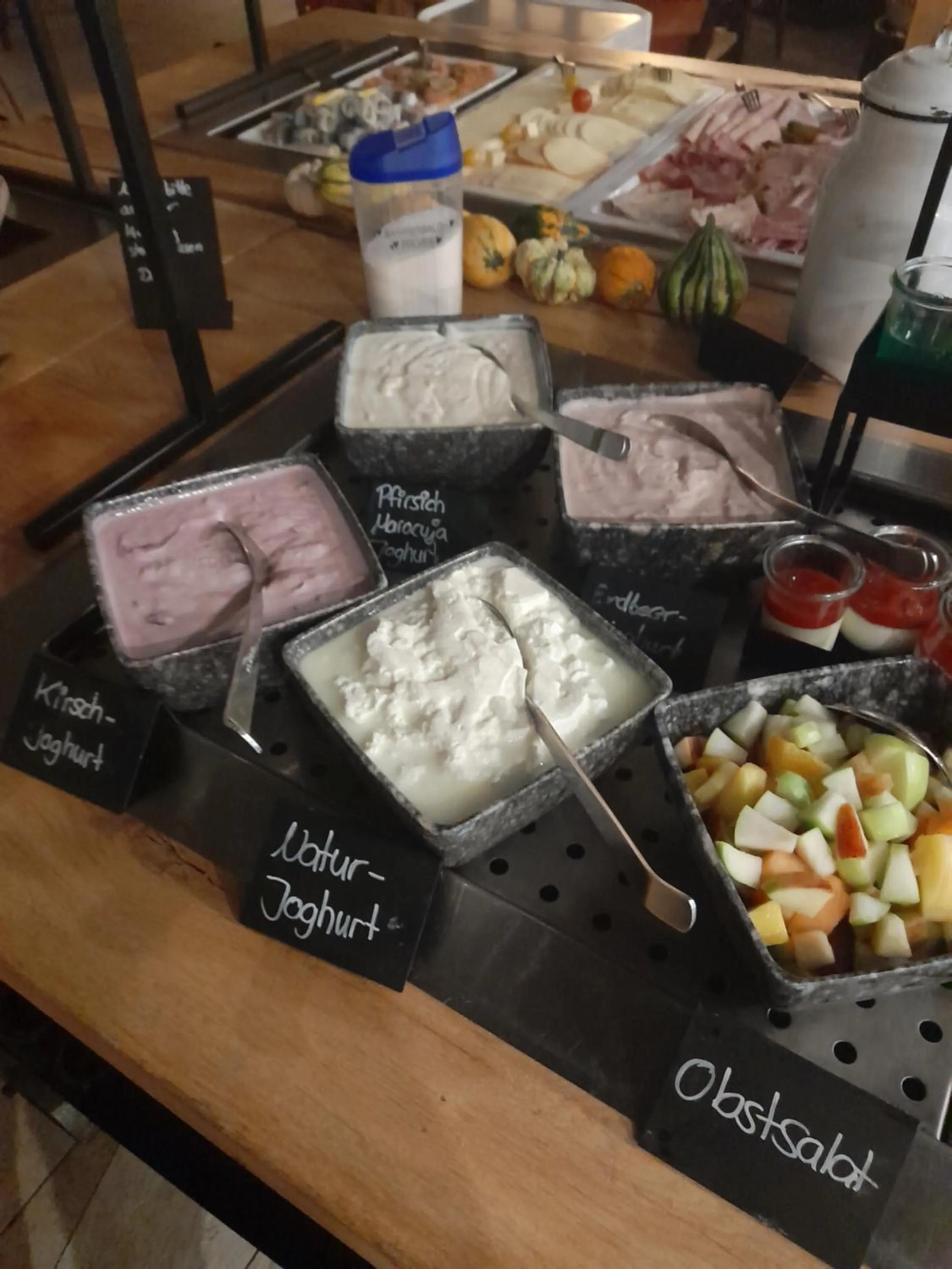 Breakfast in Arkadenhaus - Hotel Freiherr von Schwarzenberg