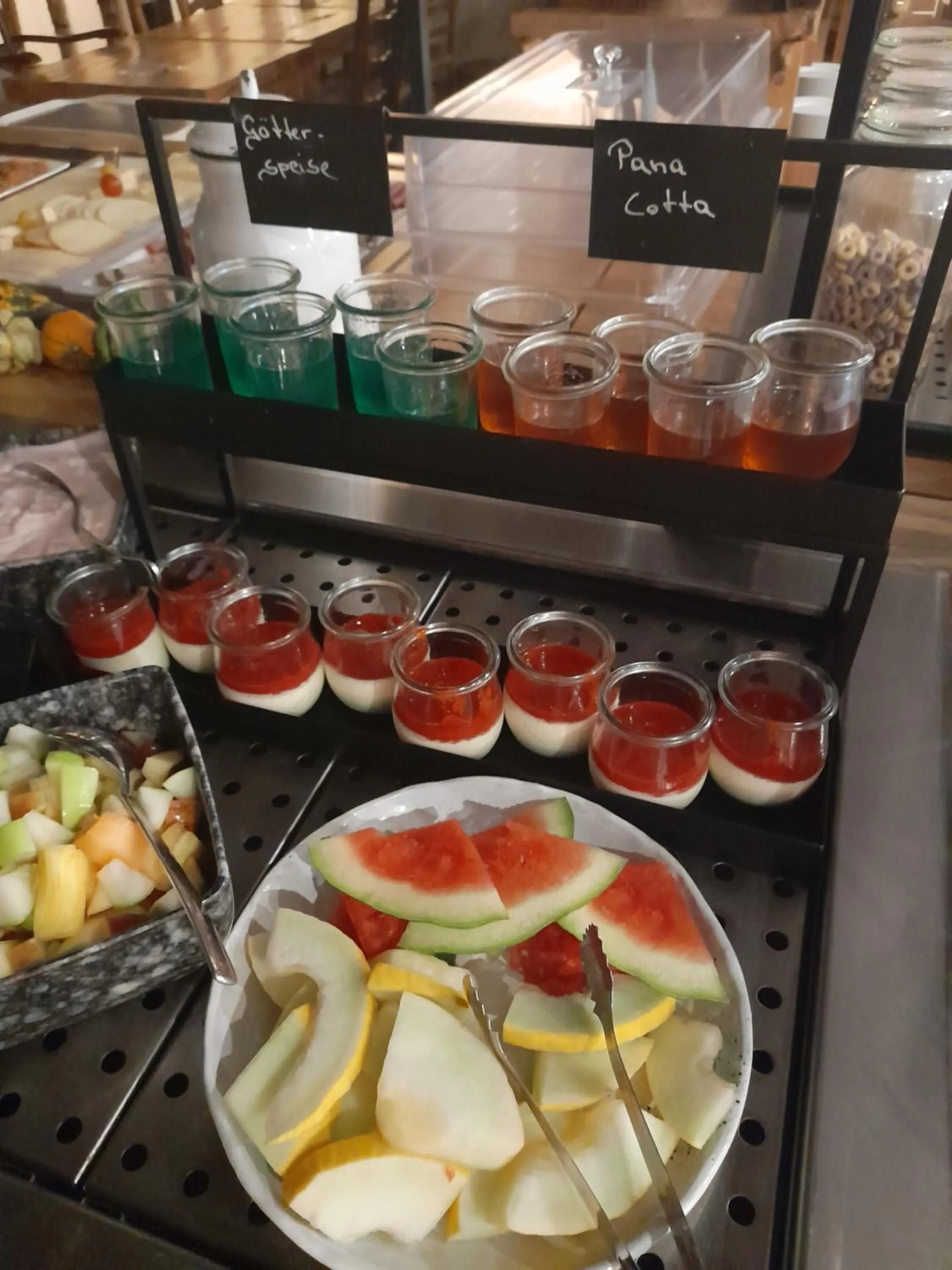 Breakfast in Arkadenhaus - Hotel Freiherr von Schwarzenberg